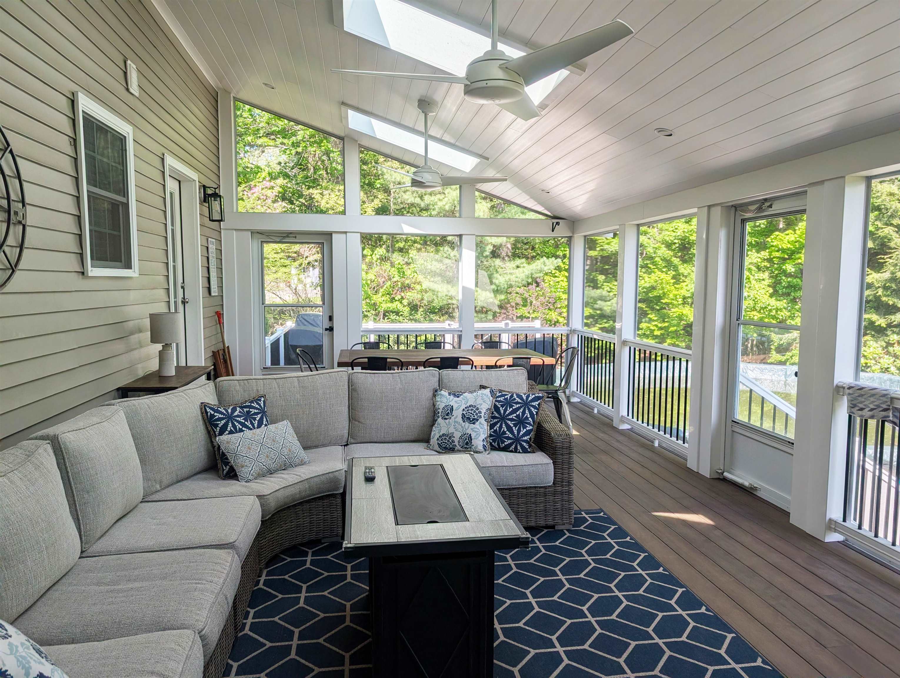 70 Catherine Ave, Hampstead, NH 03826