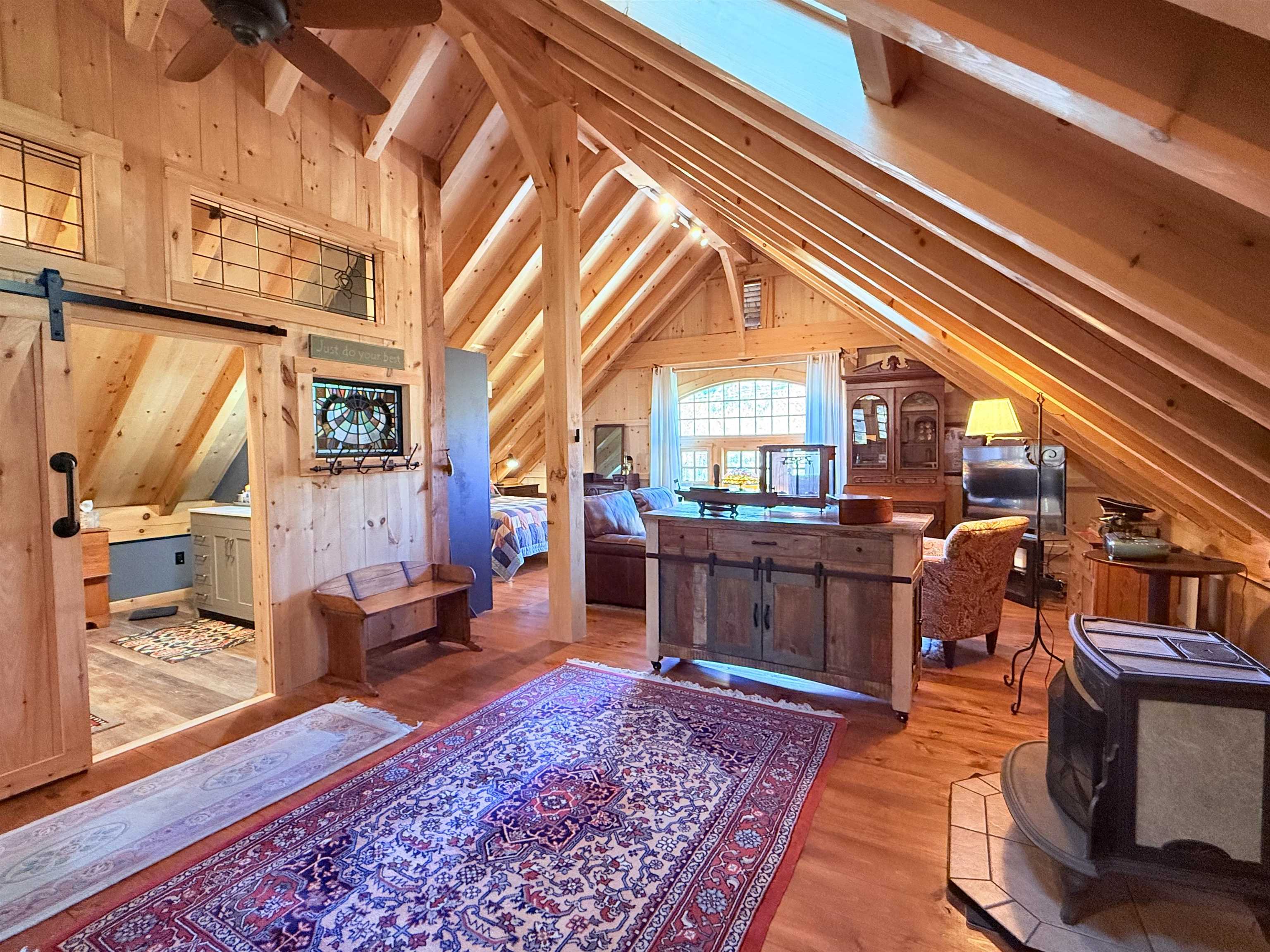 471 Edgemont Rd, Sunapee, NH 03782