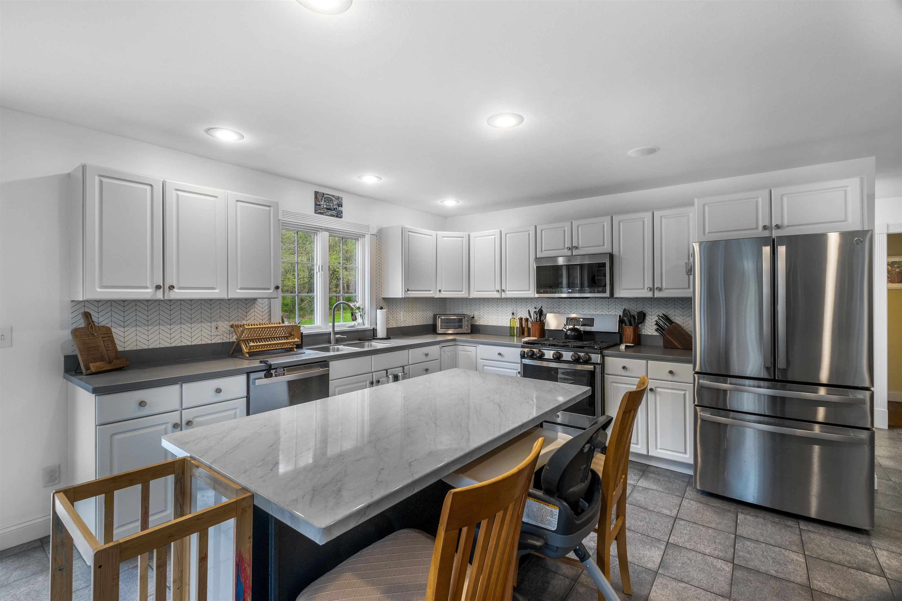 278 Long Hill Rd, Dover, NH 03820