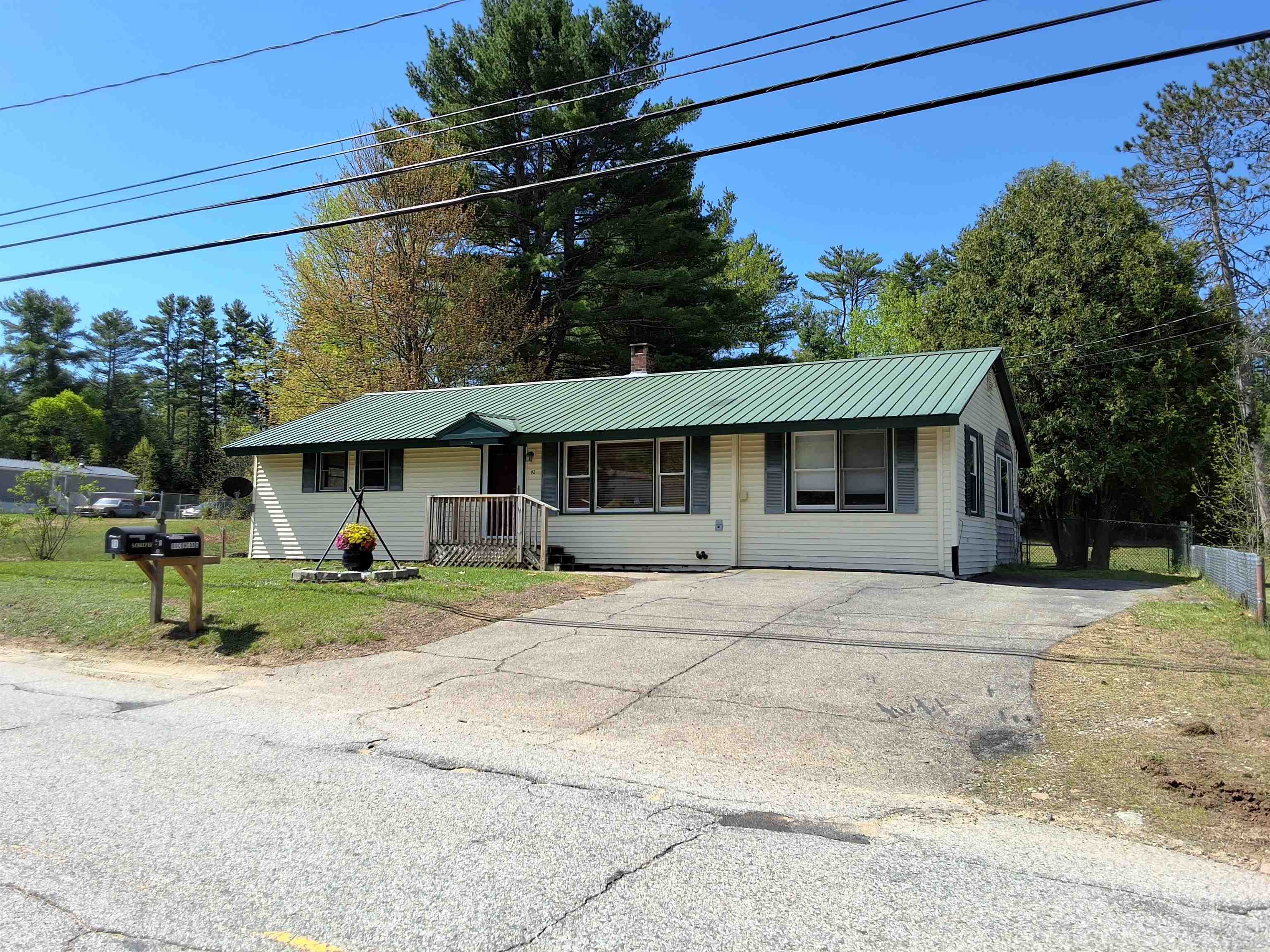 92 Concord St, Belmont, NH 03220