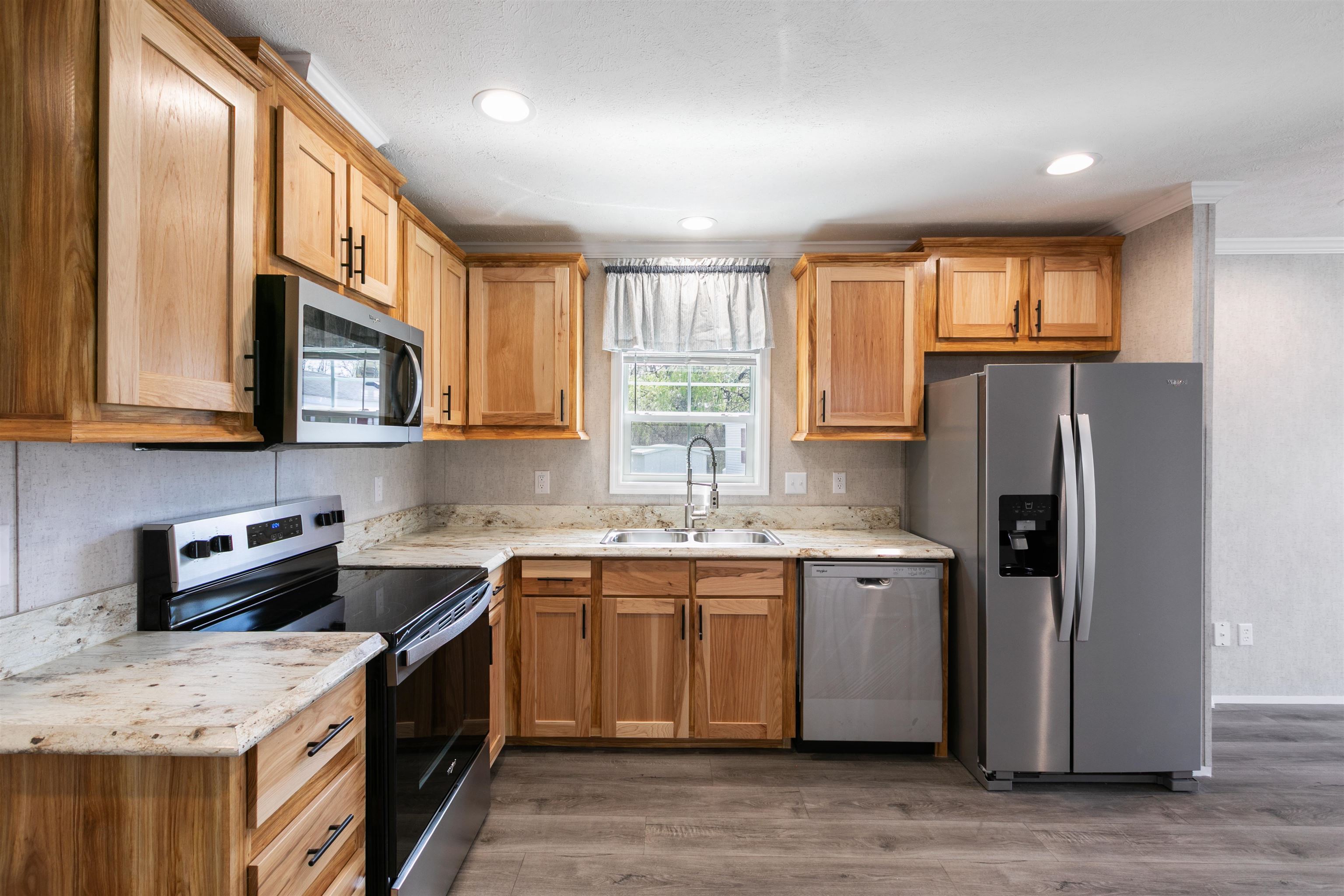 88 A Brookwood Dr, Salem, NH 03079