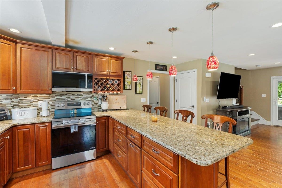 3 12 Kimball Ave, Plaistow, NH 03865