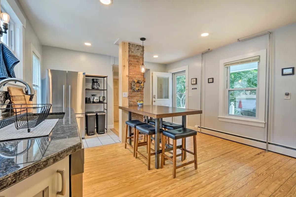 37 Dover St, Keene, NH 03431