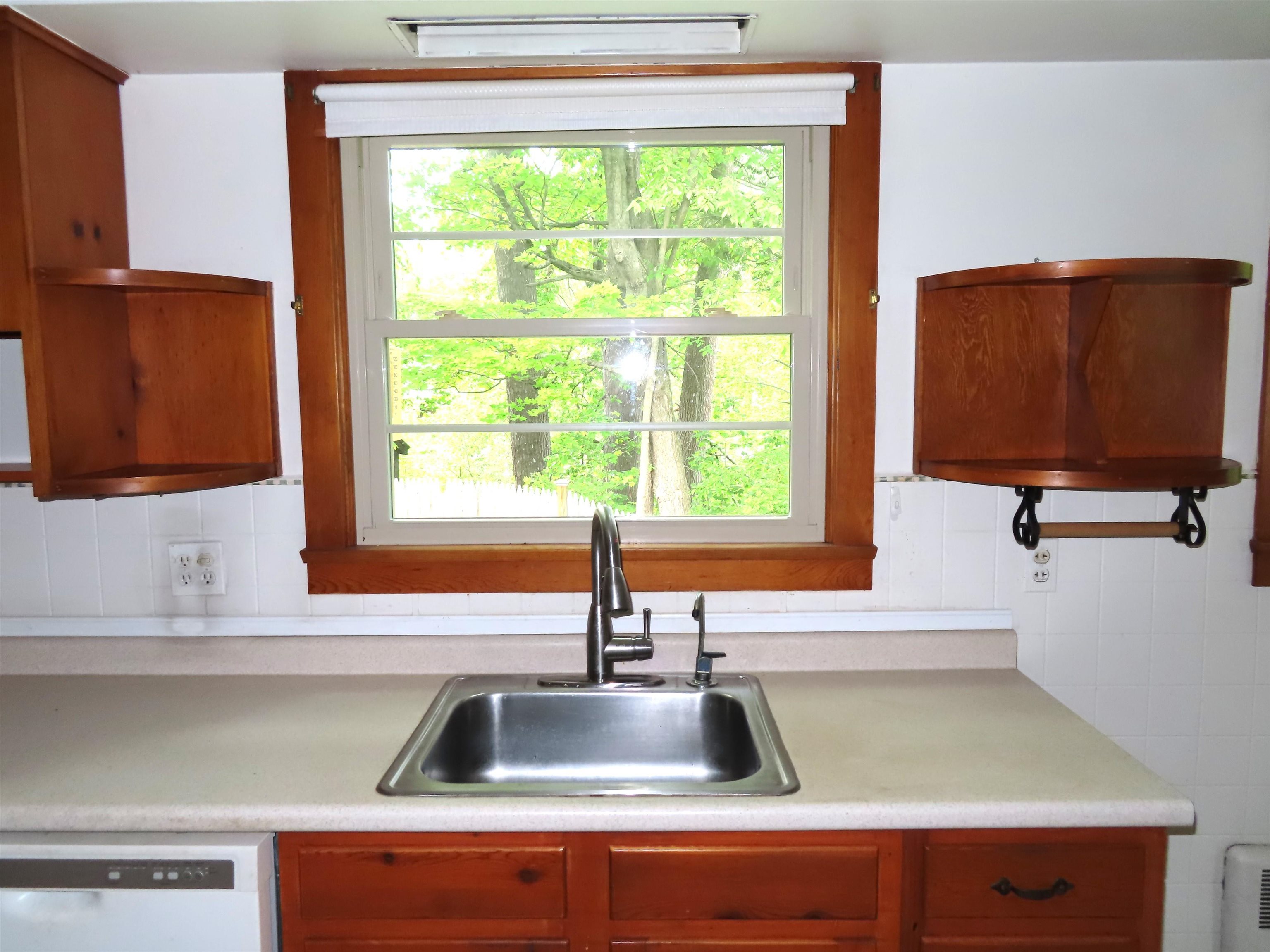 6 Barrett Ave, Keene, NH 03431