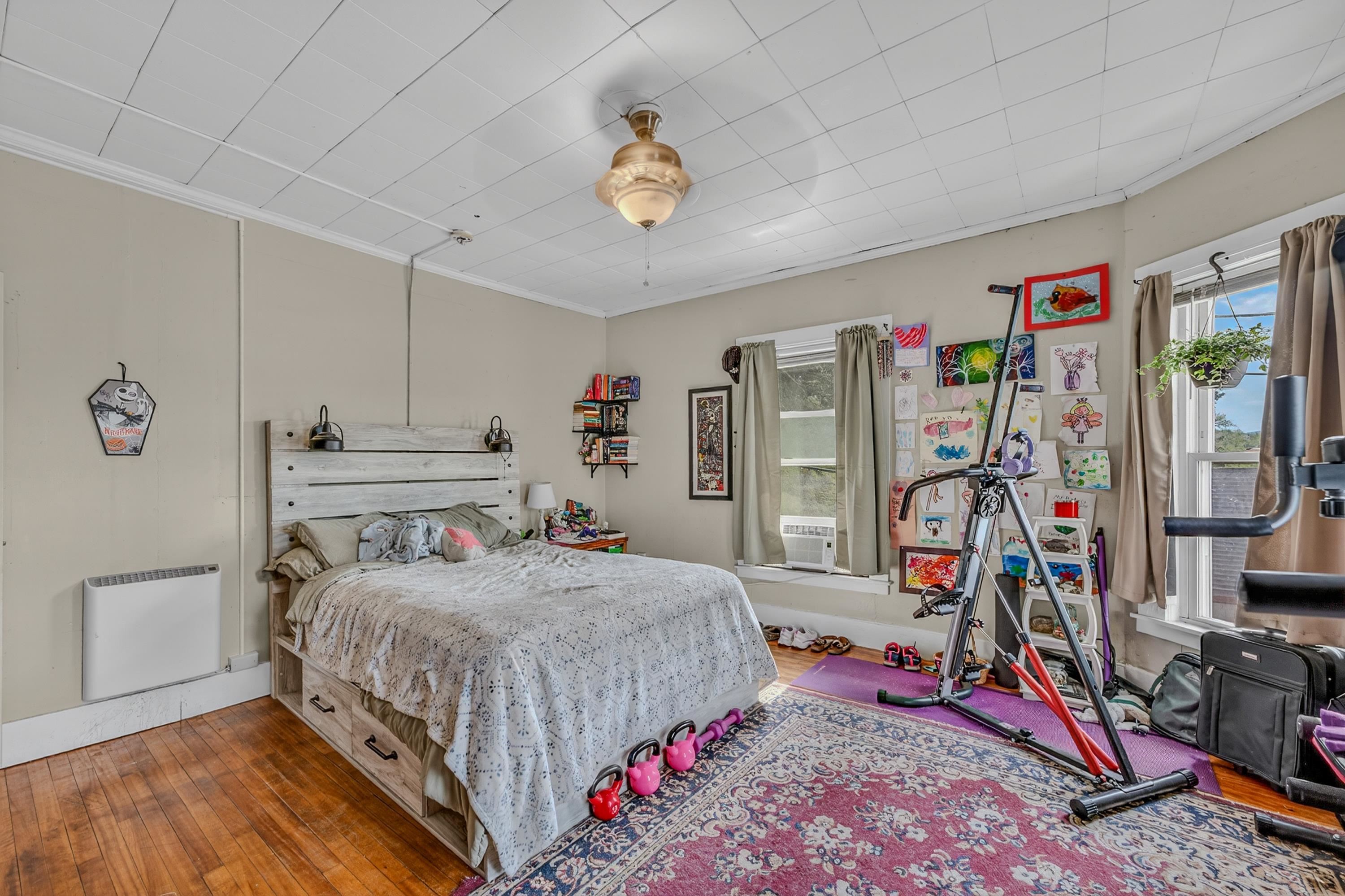 35 Jackson St, Littleton, NH 03561