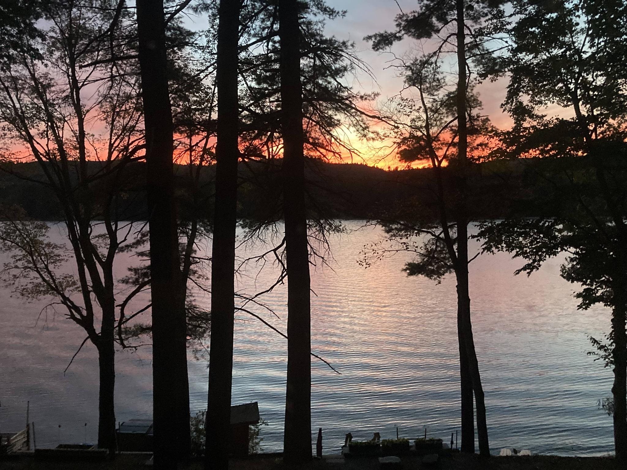 525 N Shore Dr, Hopkinton, NH 03229