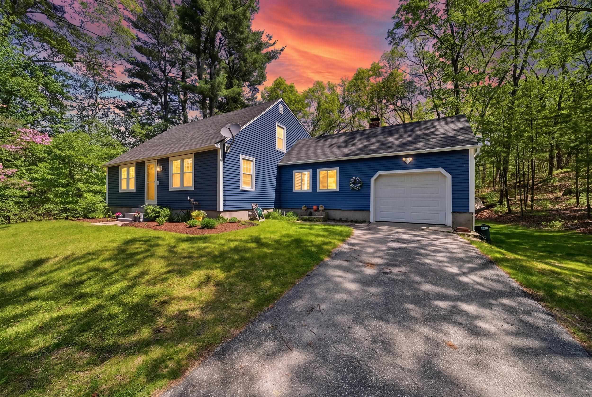 4 Tinker Rd, Merrimack, NH 03054
