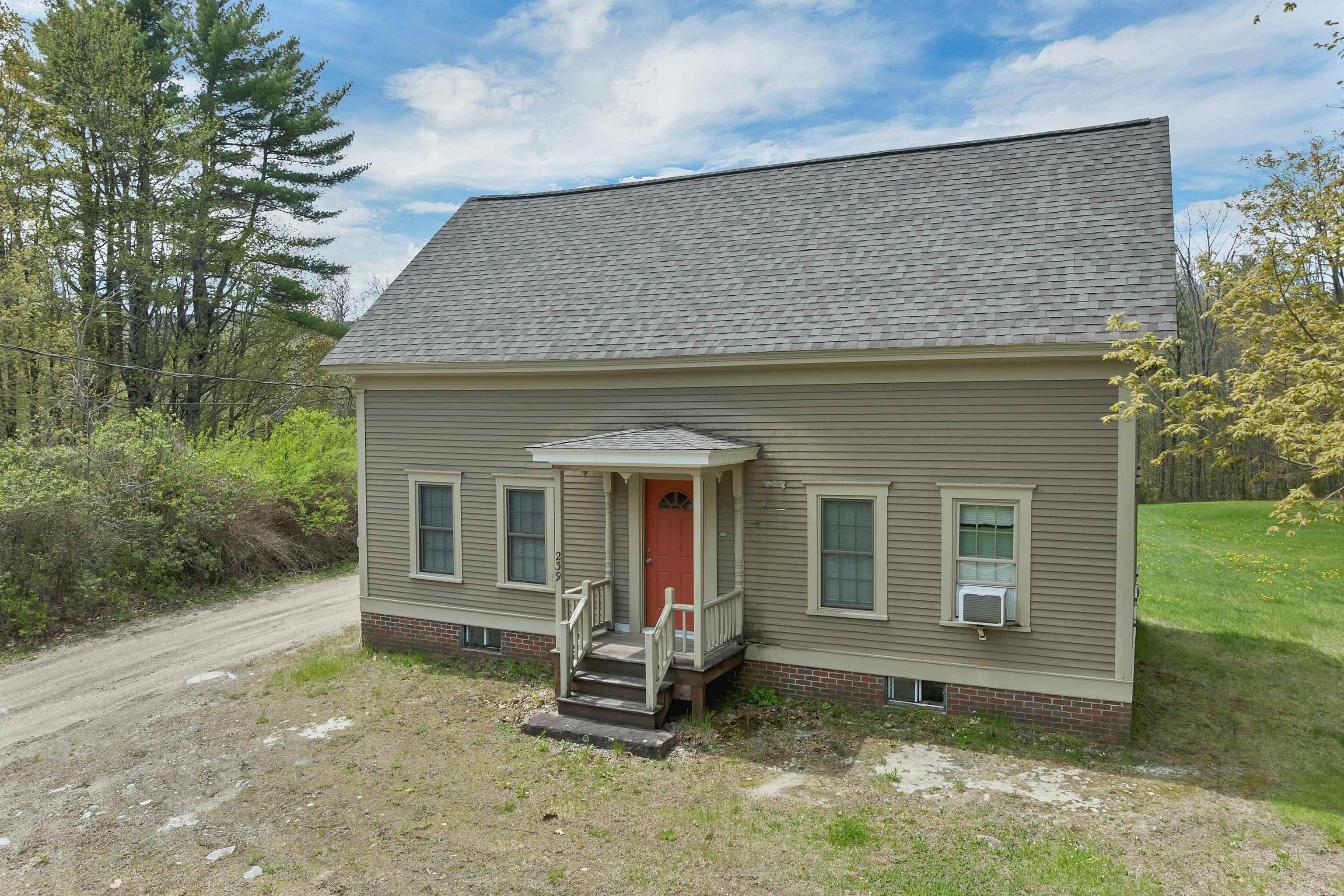 239 Wentworth Rd, Brookfield, NH 03872