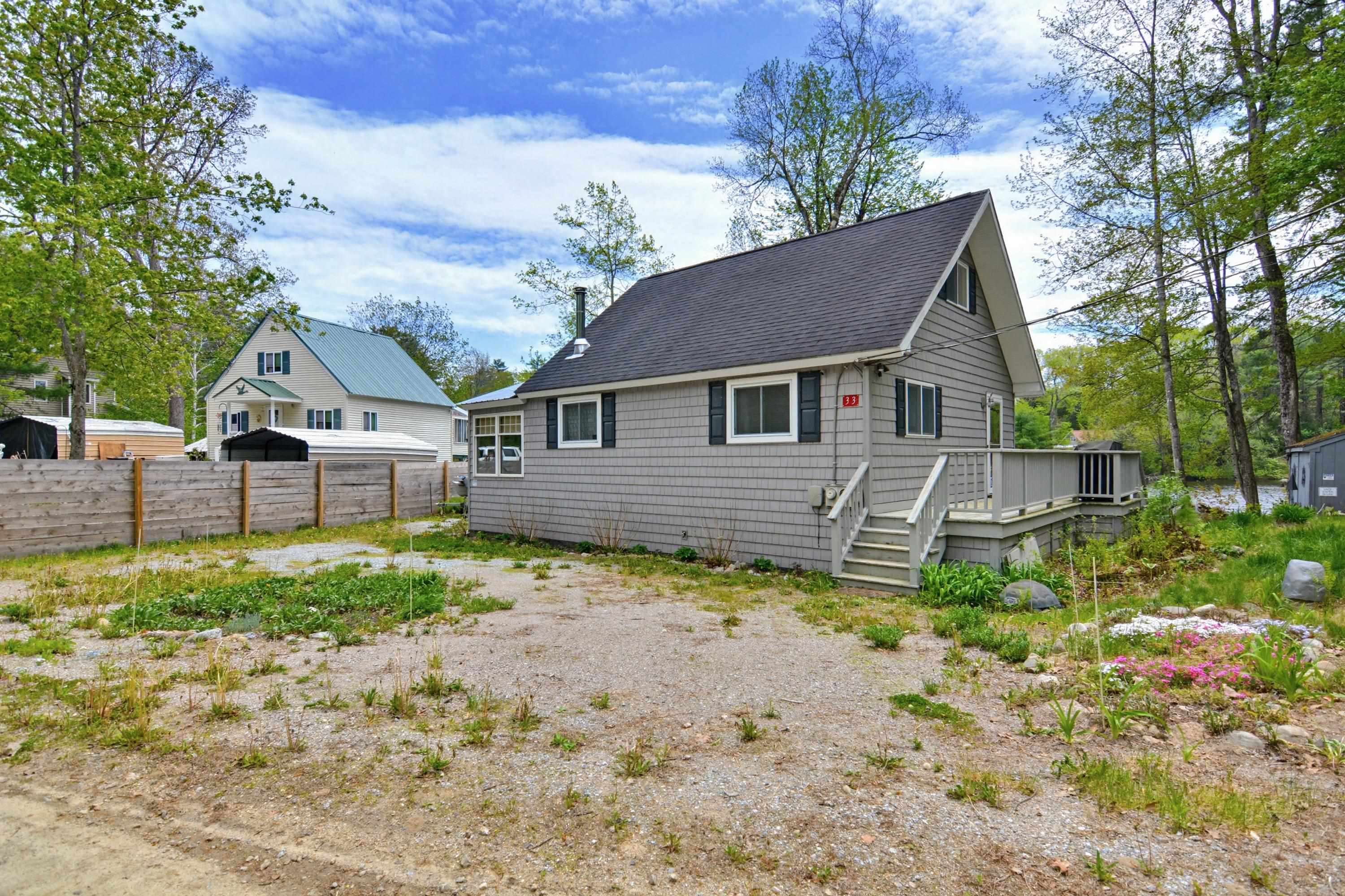33 Moccasin Trl, Hillsborough, NH 03244