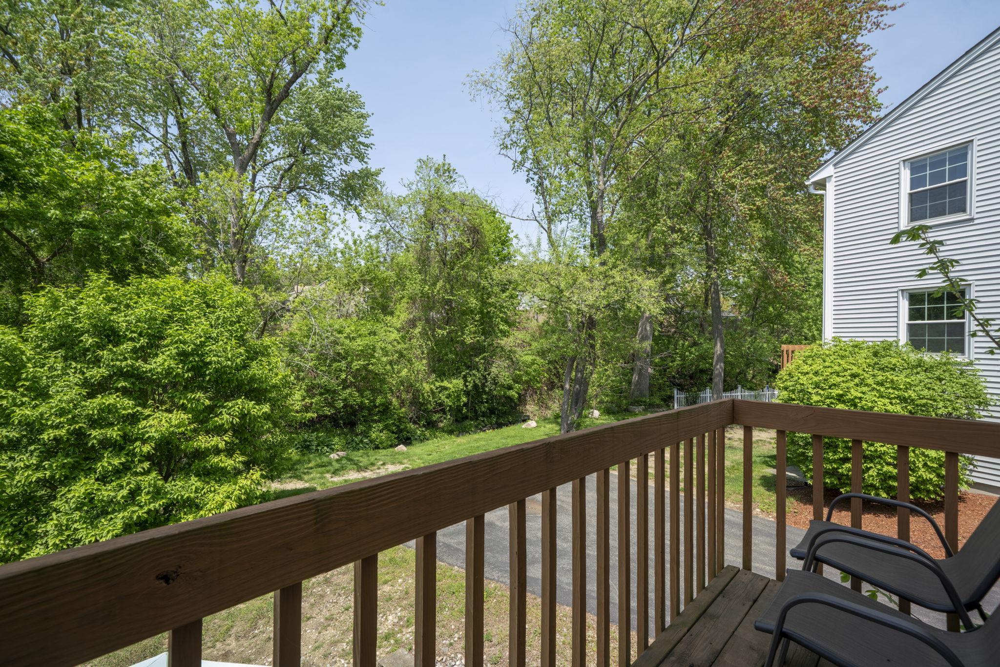 44 Brook Hollow Way, Manchester, NH 03103
