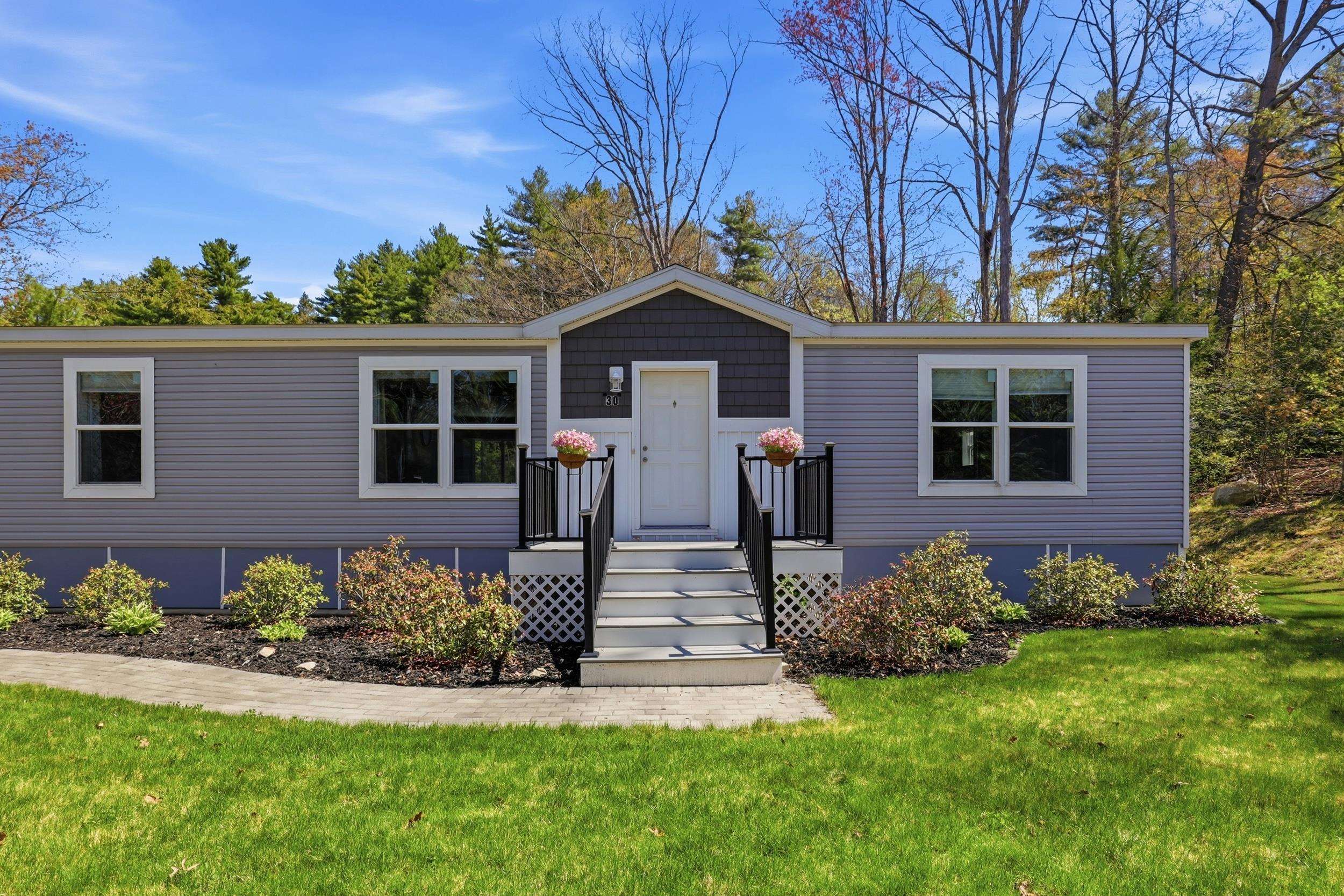 30 Emile Dr, Allenstown, NH 03275