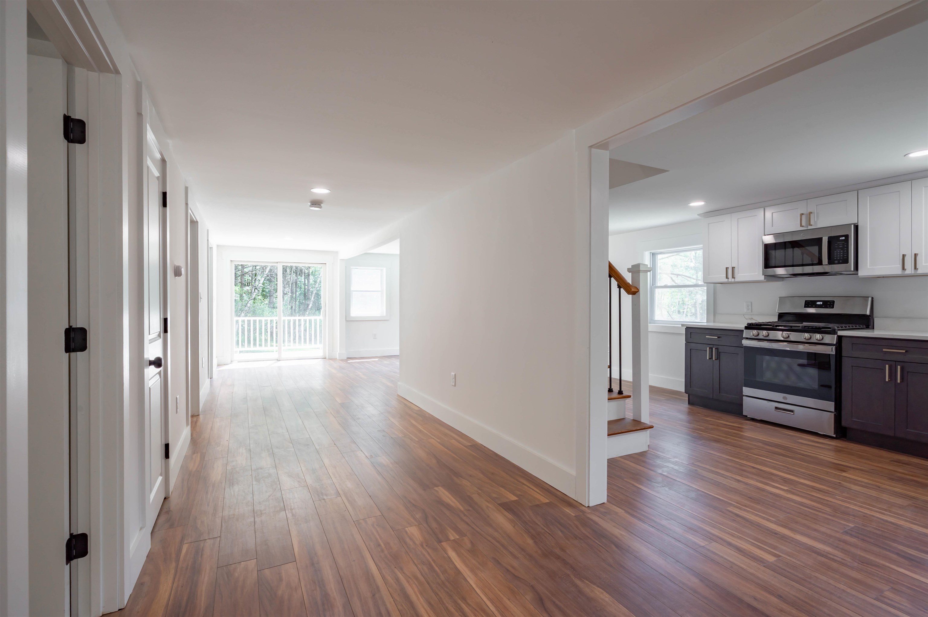 35 Bittersweet Ln, Tilton, NH 03276