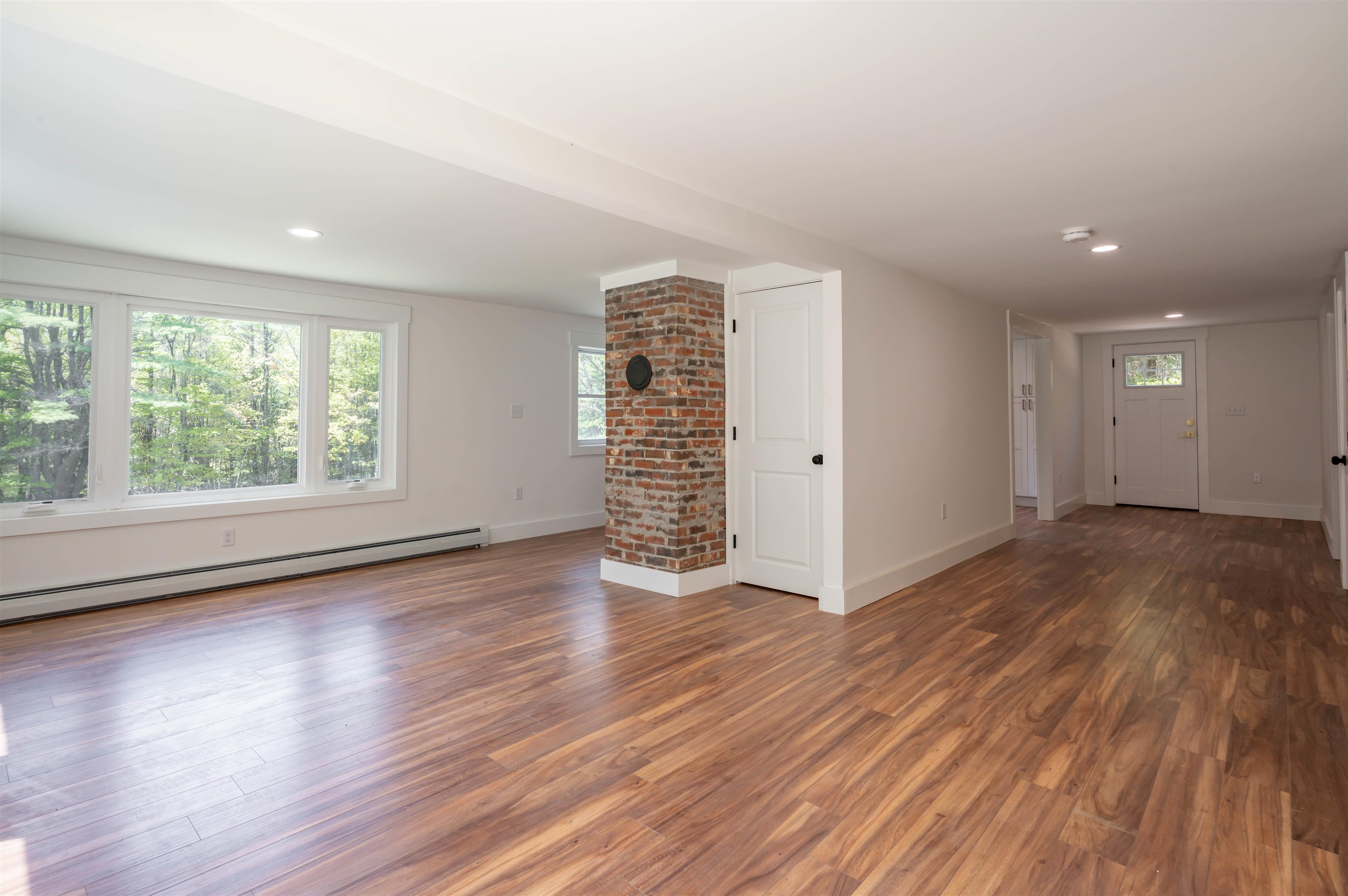 35 Bittersweet Ln, Tilton, NH 03276
