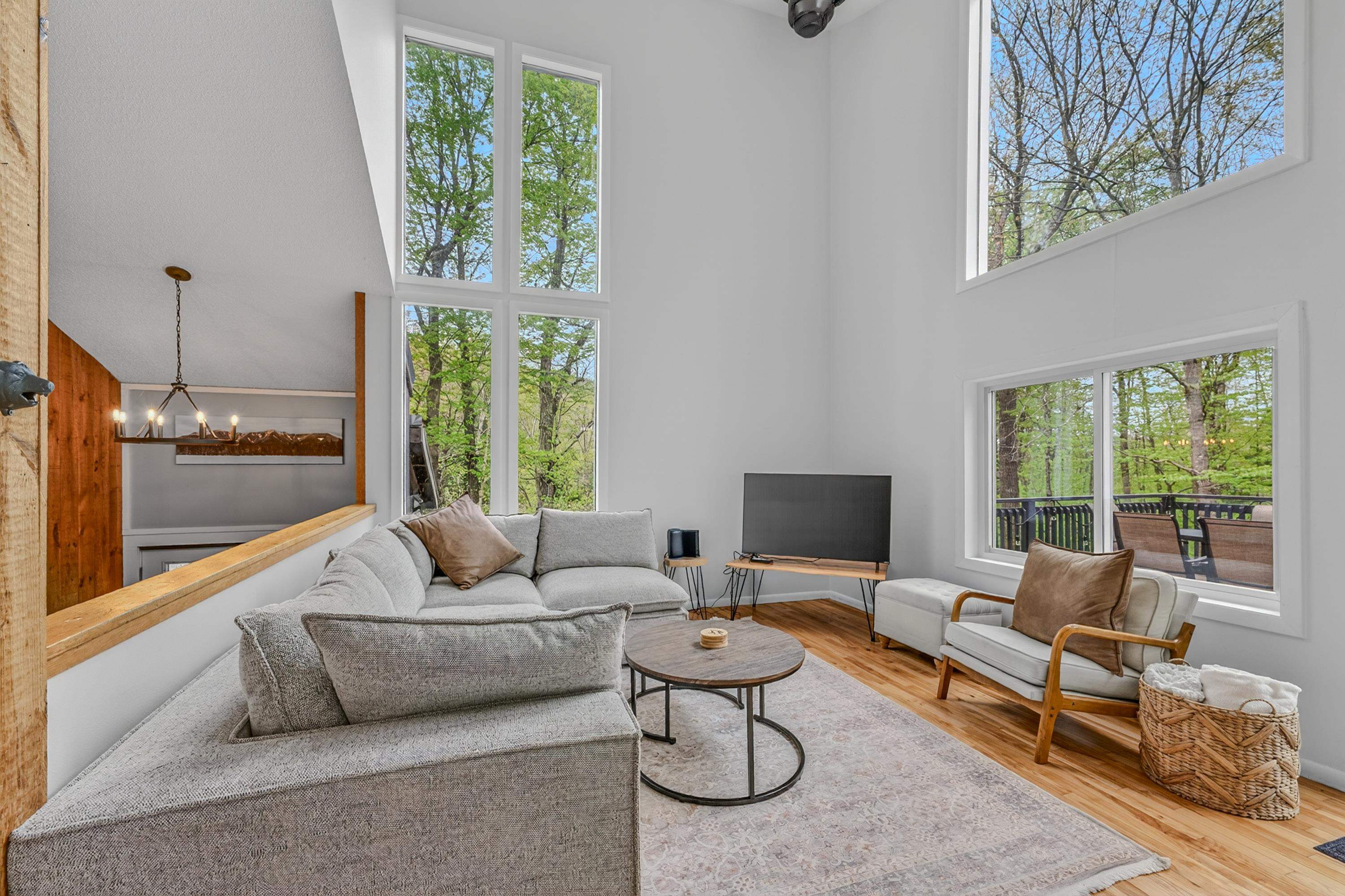 5 Bell Valley Rd, Campton, NH 03223
