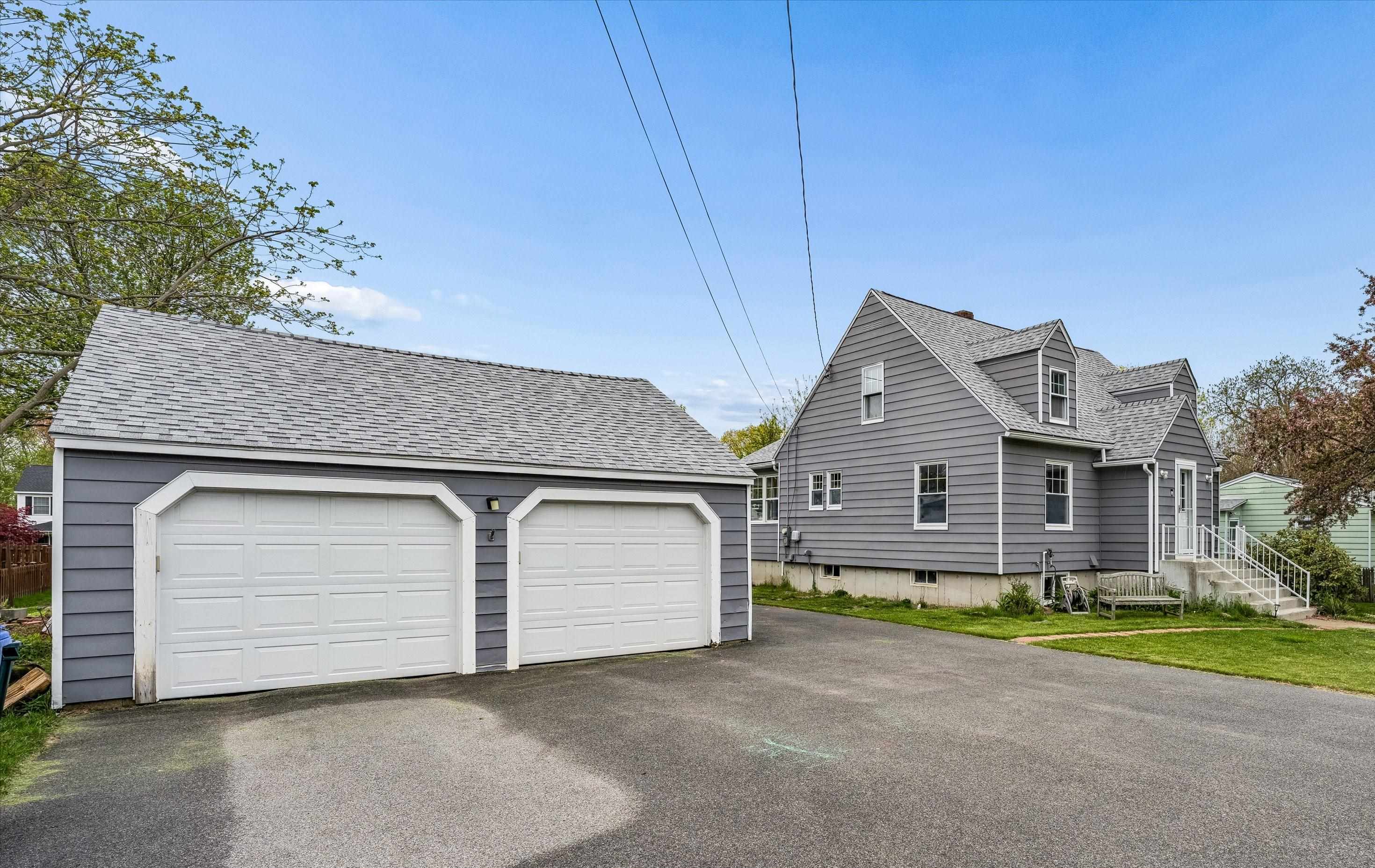24 Hiler St, Manchester, NH 03109