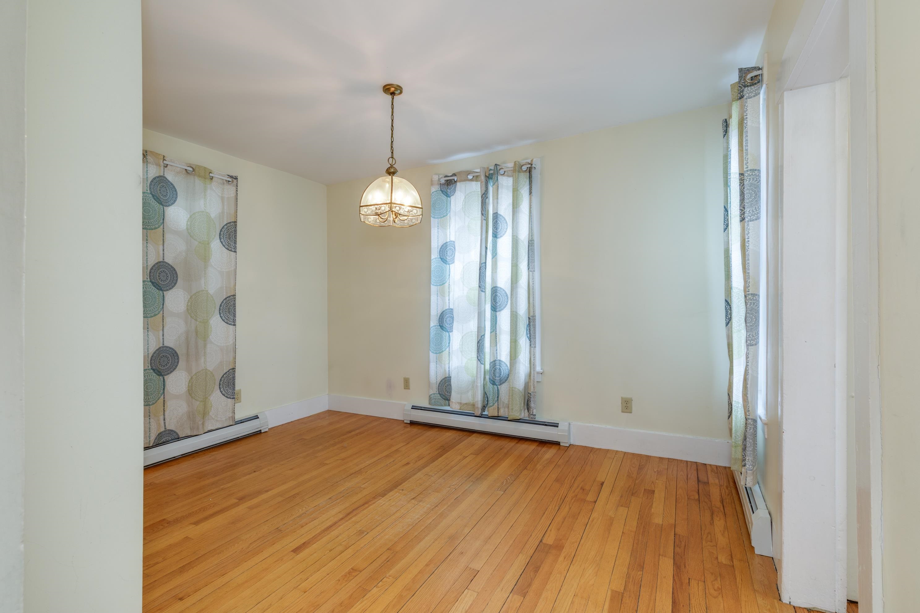 51 Laurel St, Concord, NH 03301