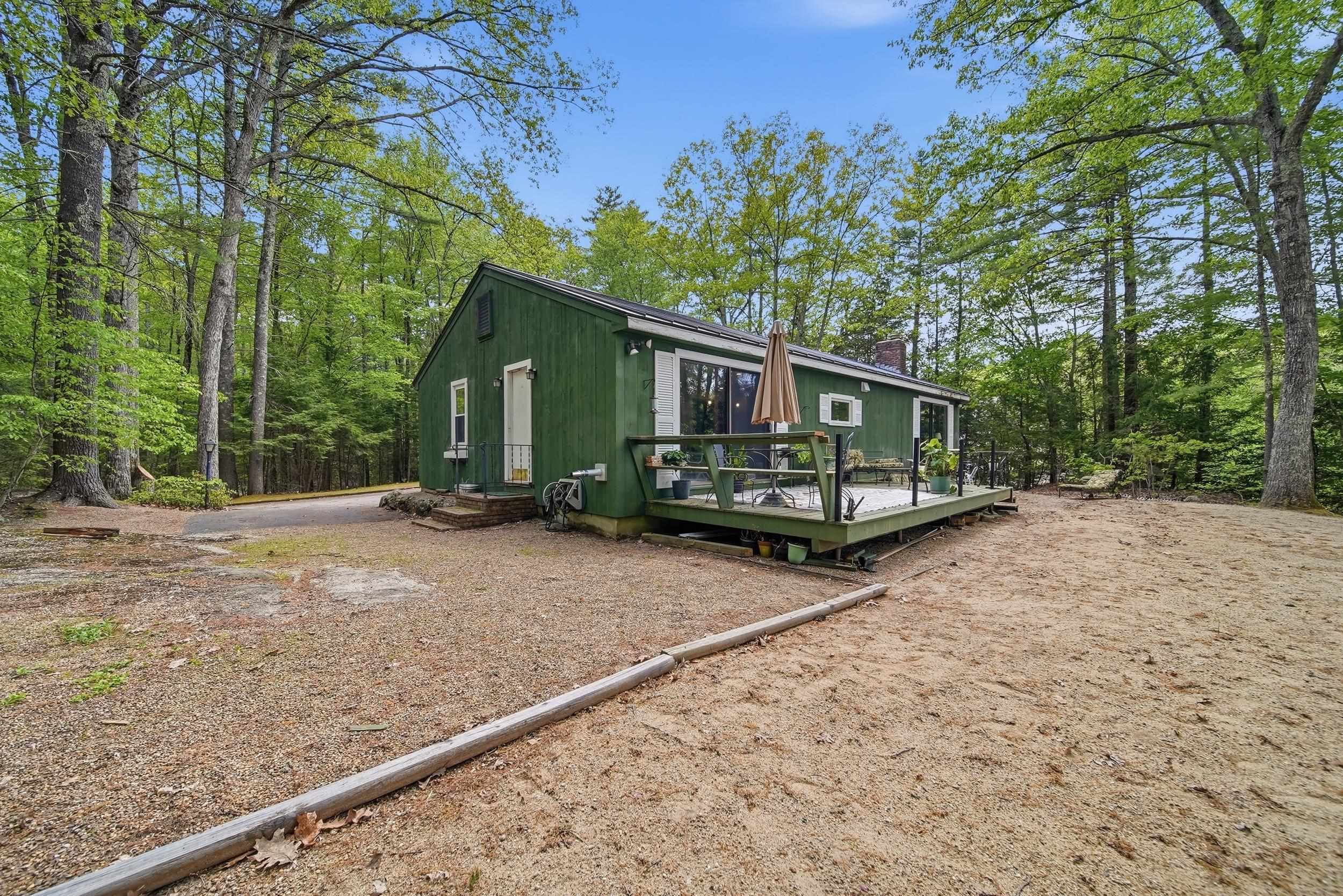 4 Clark Island Rd, Amherst, NH 03031