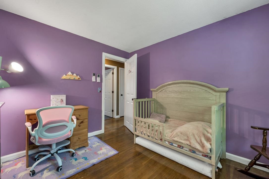 24 Bedard Ave, Derry, NH 03038