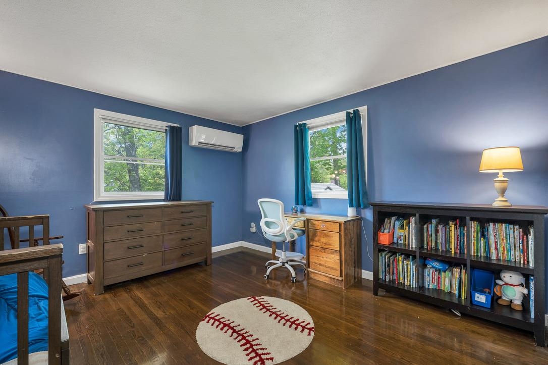 24 Bedard Ave, Derry, NH 03038