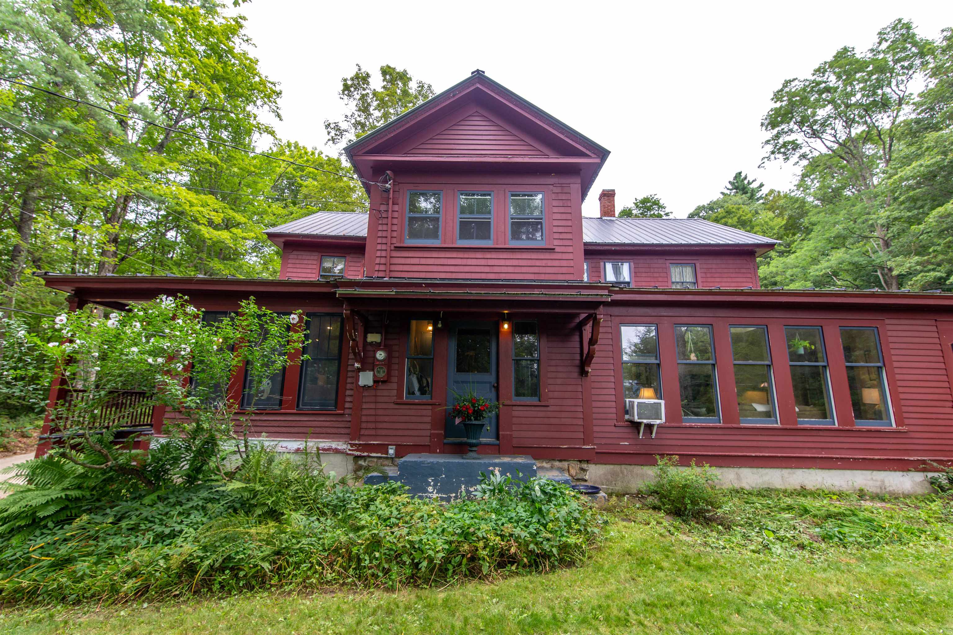 314 Old Mail Rd, Tamworth, NH 03886