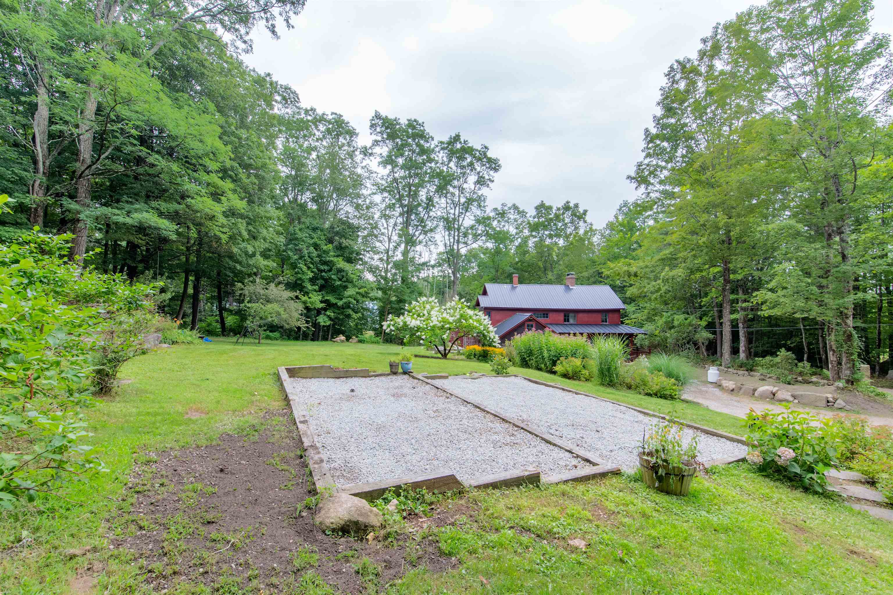 314 Old Mail Rd, Tamworth, NH 03886