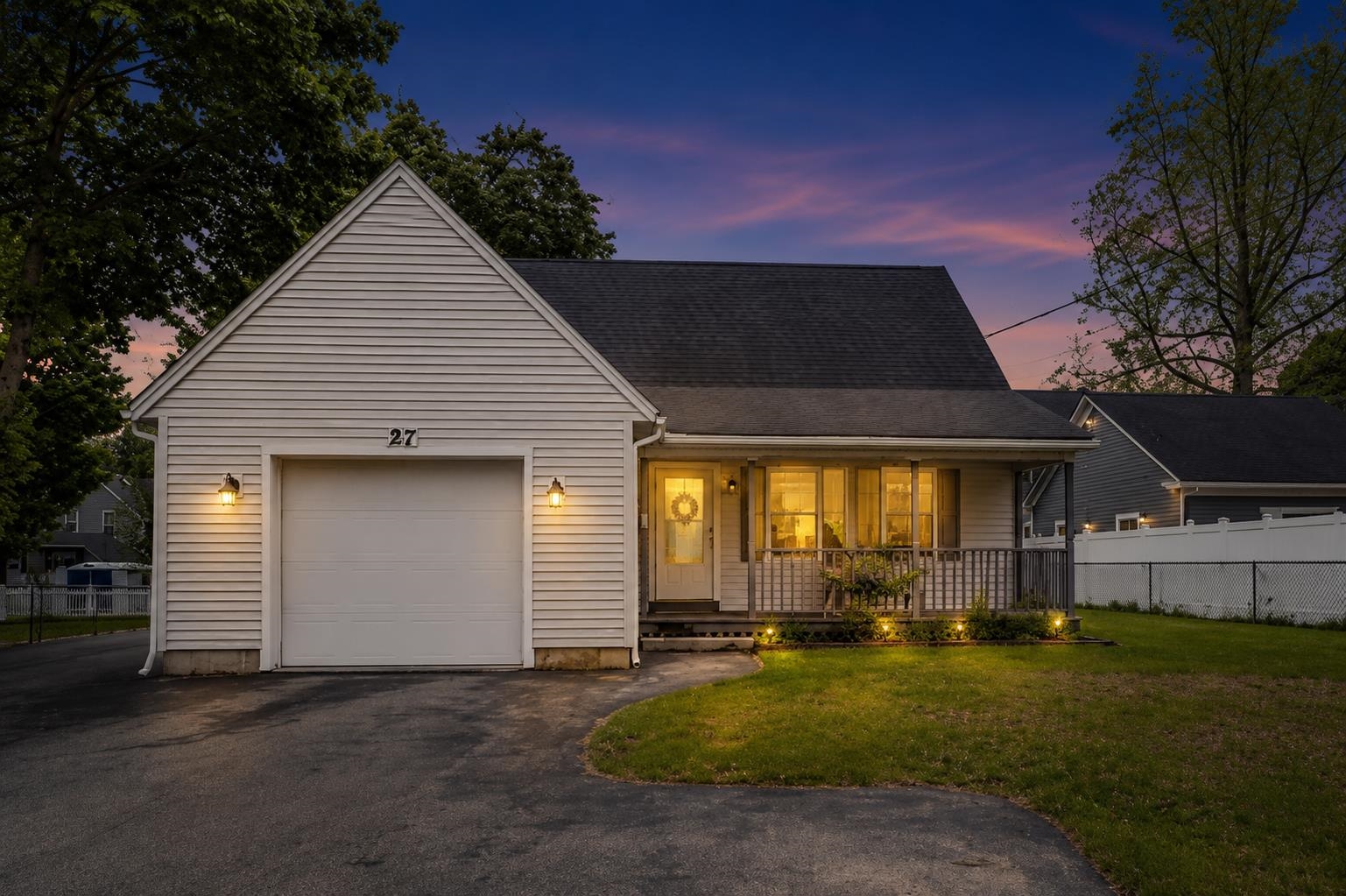 27 Clinton St, Concord, NH 03301