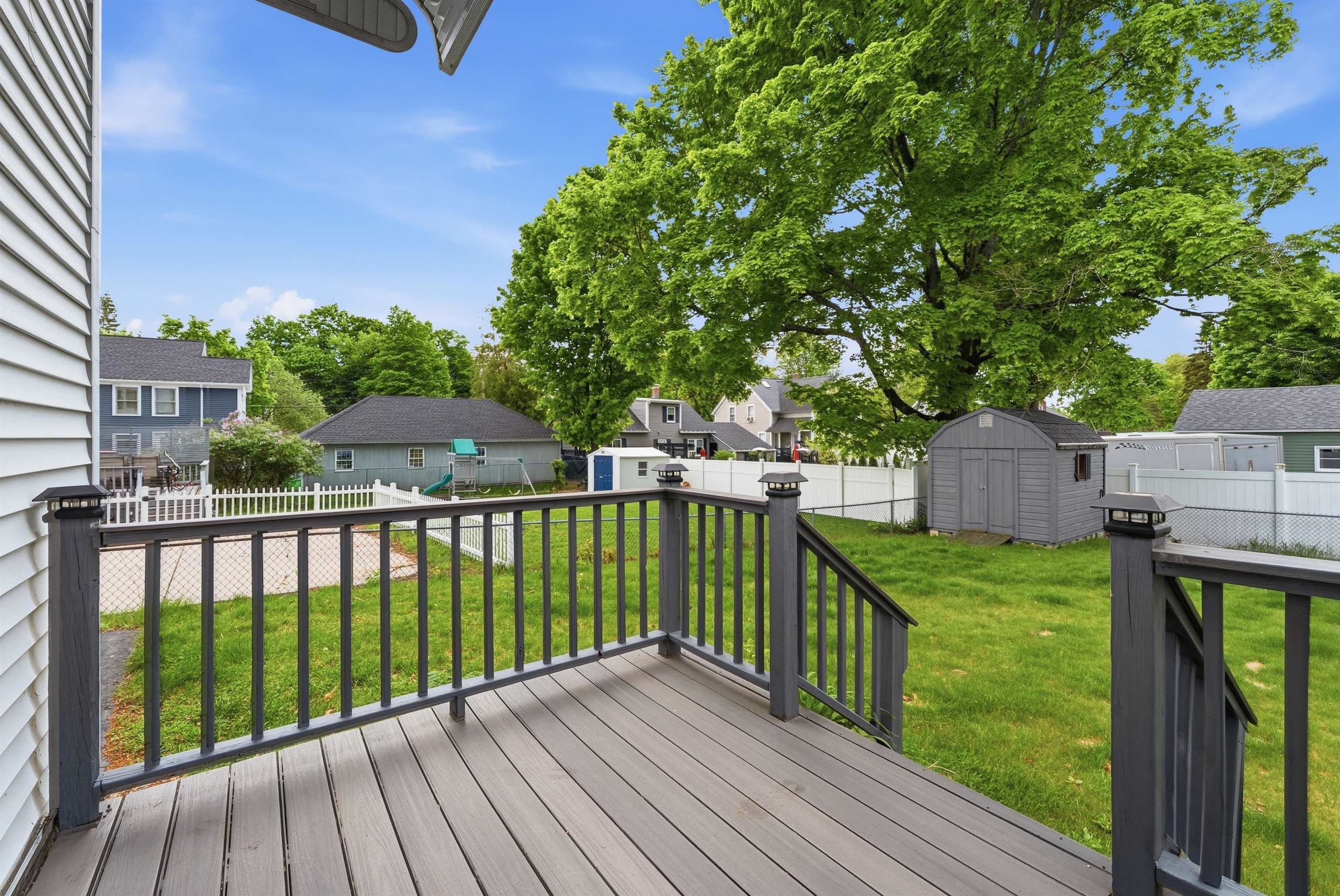27 Clinton St, Concord, NH 03301