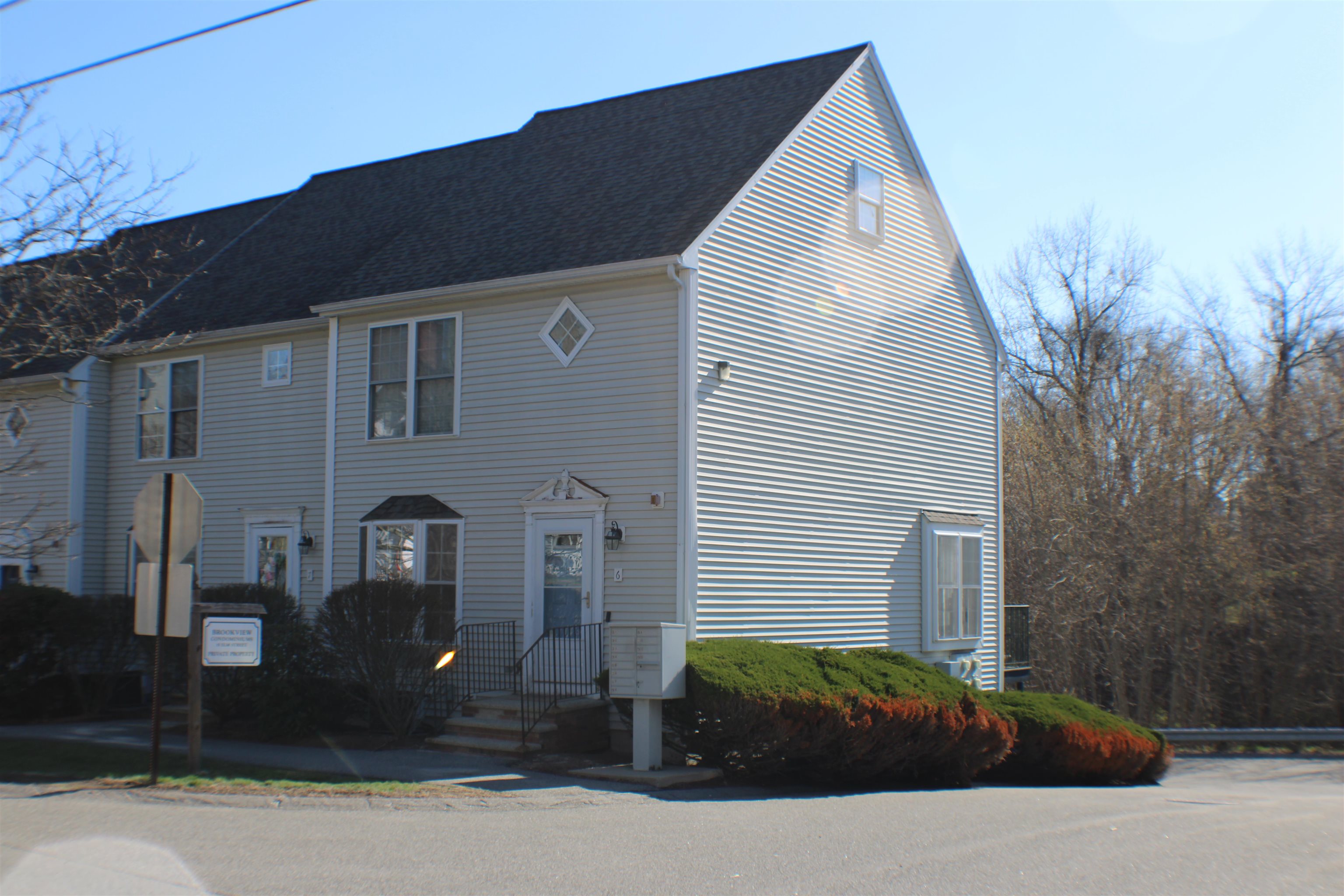 15 Elm St #6, Derry, NH 03038