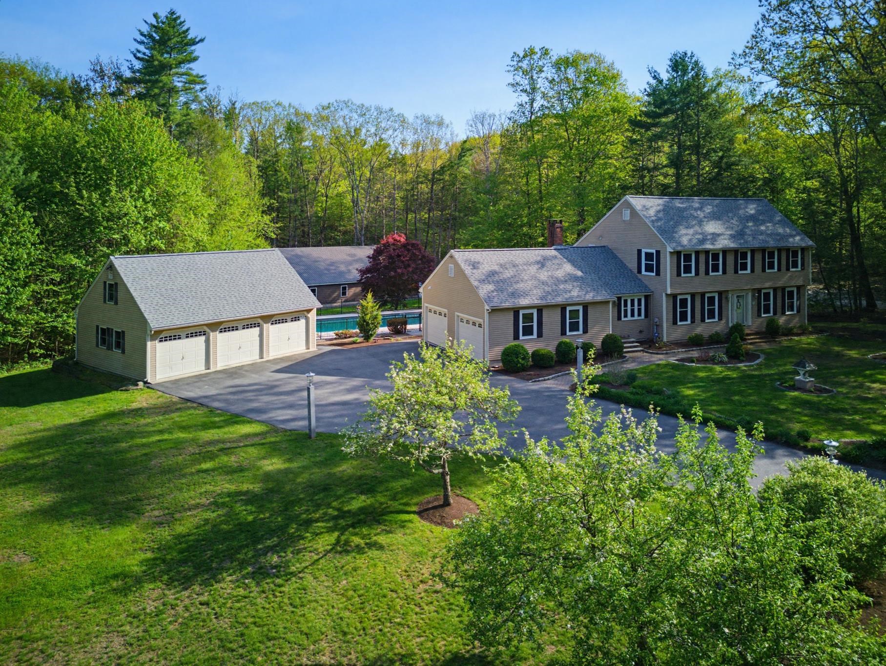 17 Dudley Rd, Brentwood, NH 03833