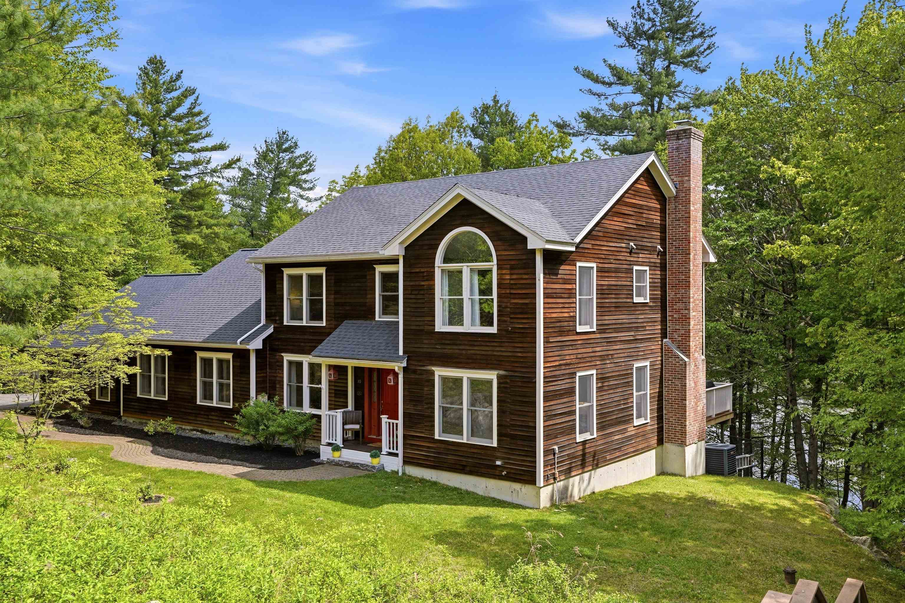 10 Ellison Dr, Bedford, NH 03110