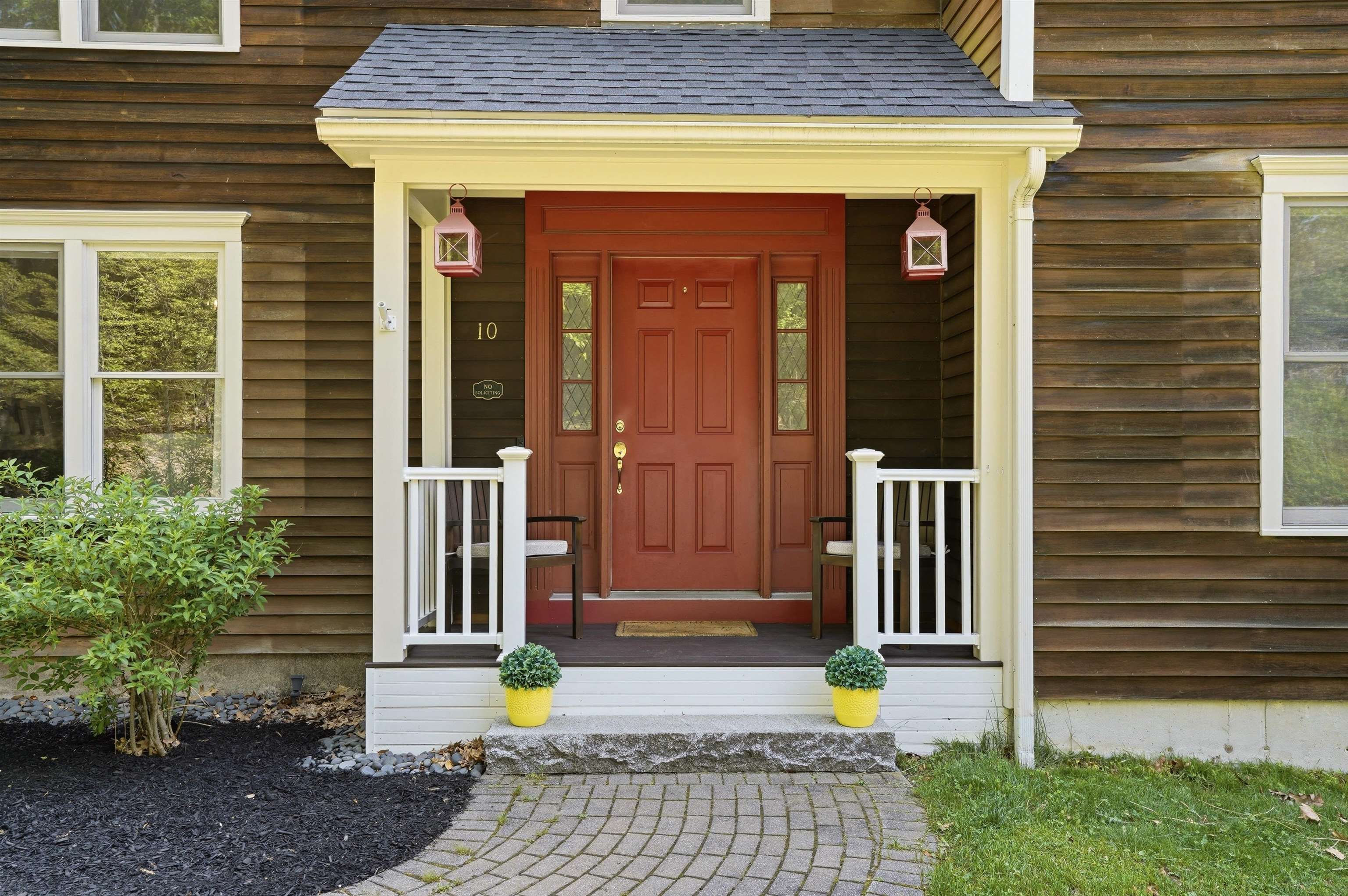 10 Ellison Dr, Bedford, NH 03110