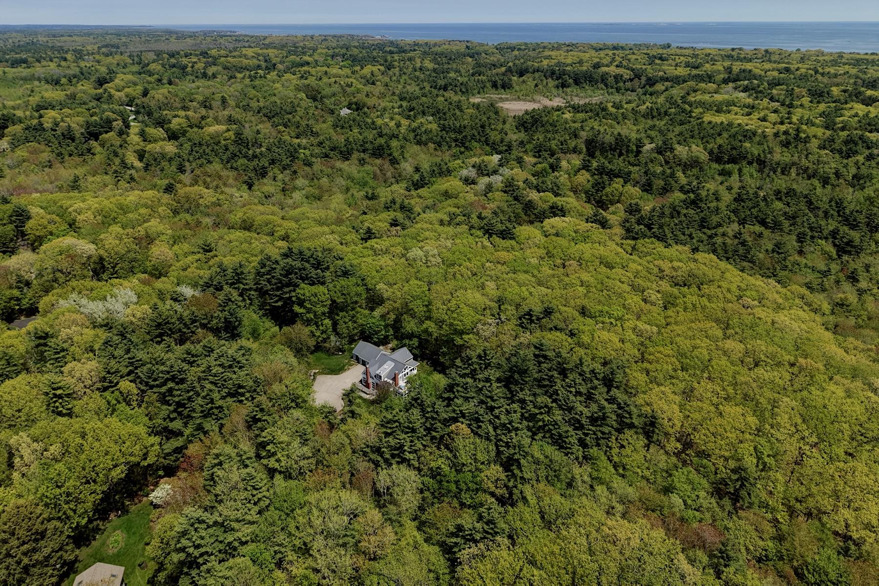 143 Mill Rd, North Hampton, NH 03862