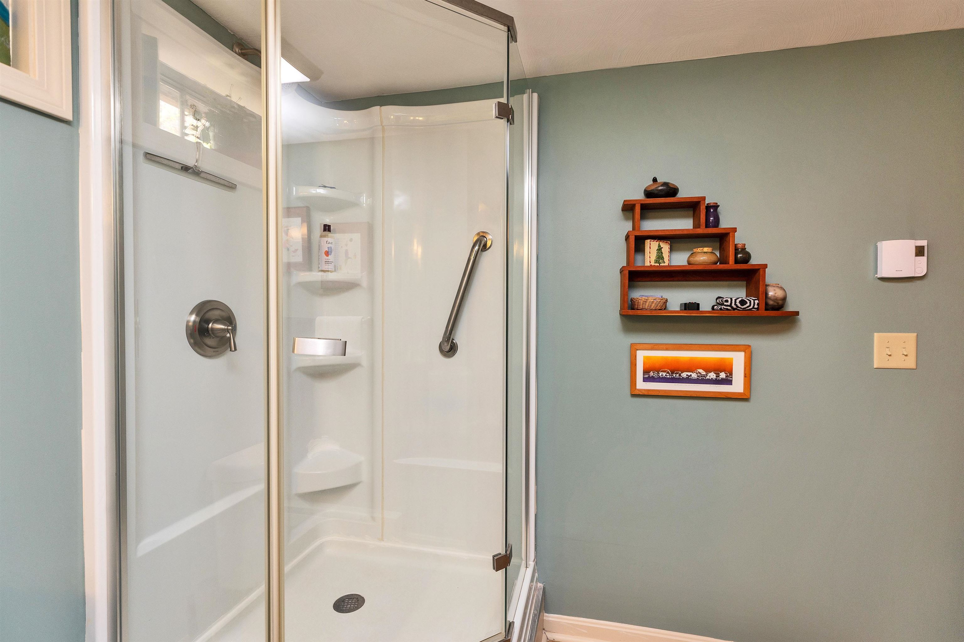 12 Colonial Sq, Peterborough, NH 03458