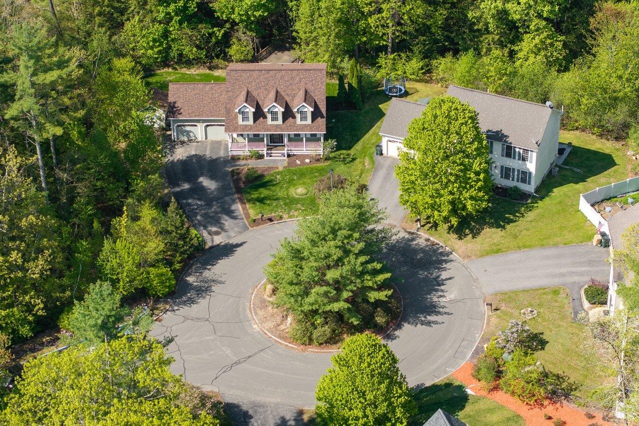192 Streamside Dr, Manchester, NH 03102