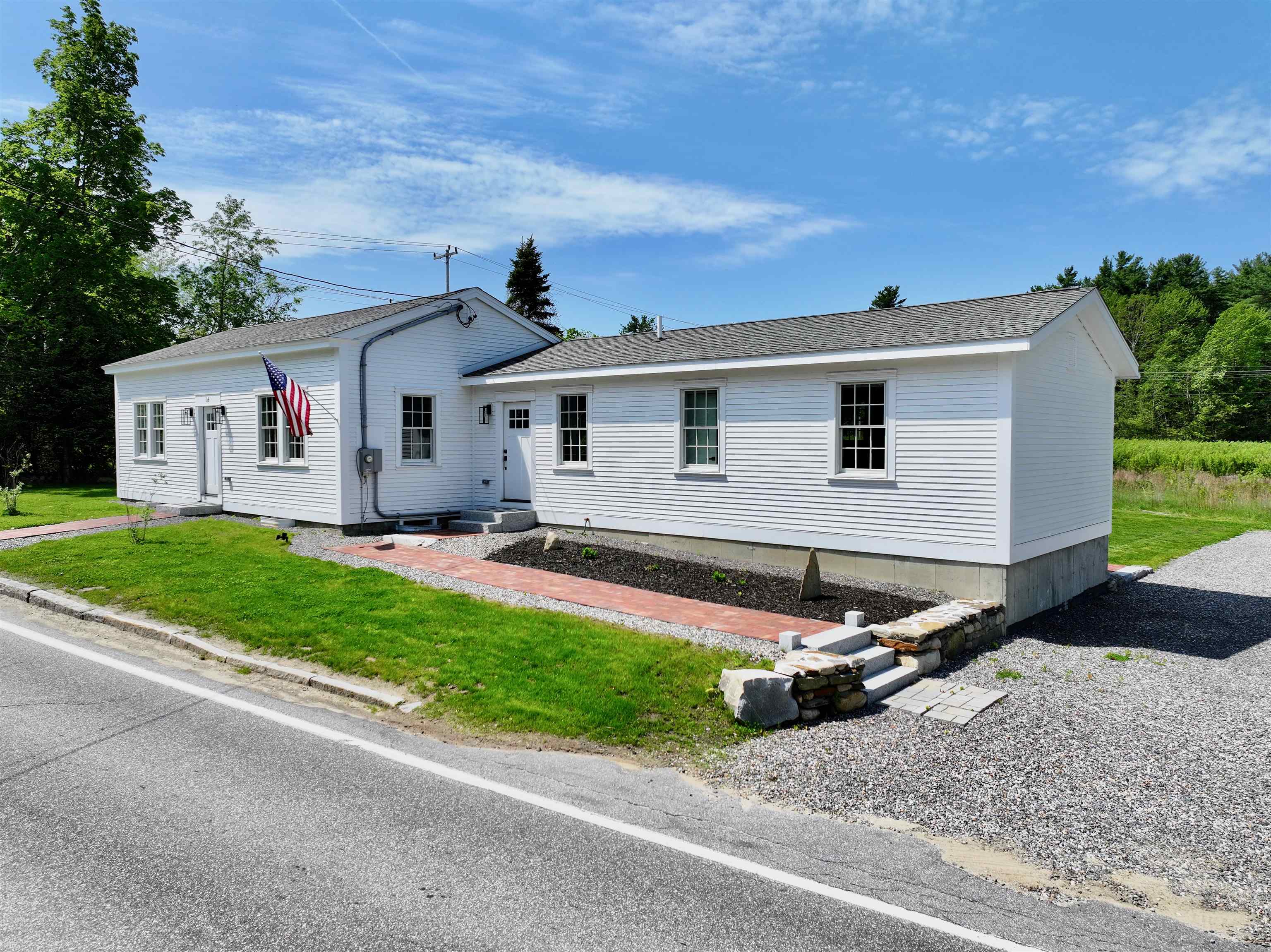 16 Silver Lake Rd, Hollis, NH 03049