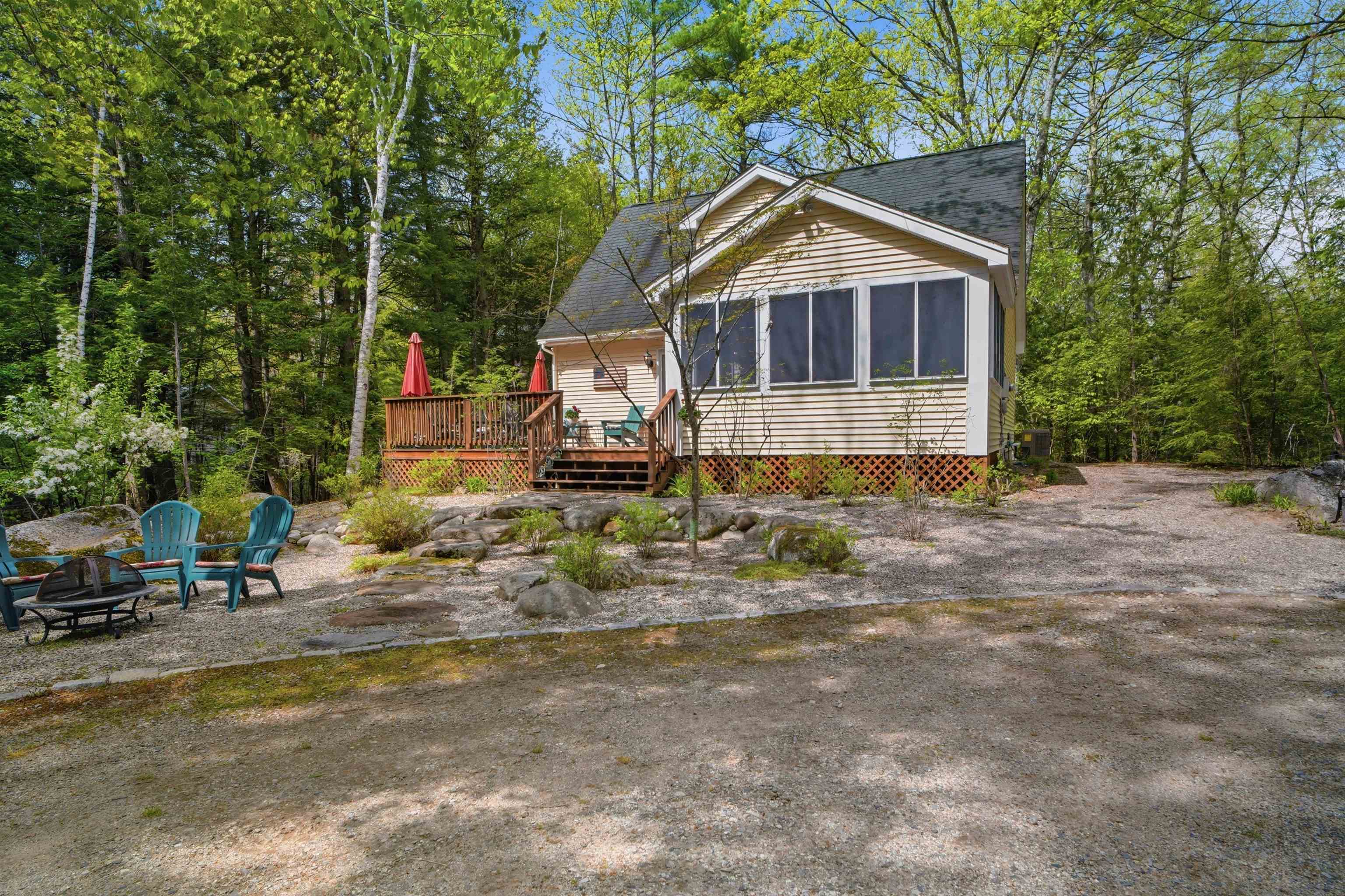 73 Saint Moritz St, Moultonborough, NH 03254