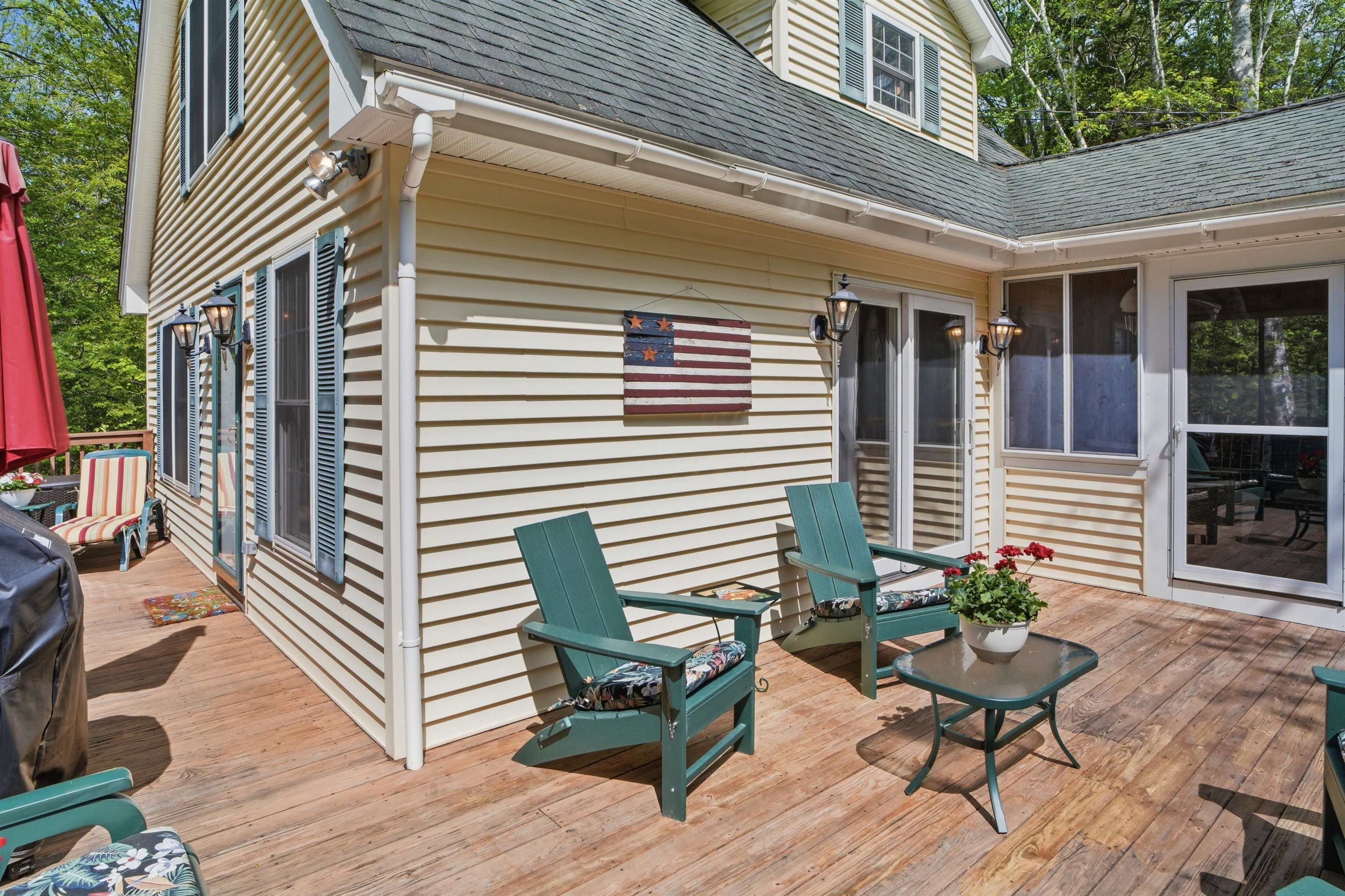 73 Saint Moritz St, Moultonborough, NH 03254
