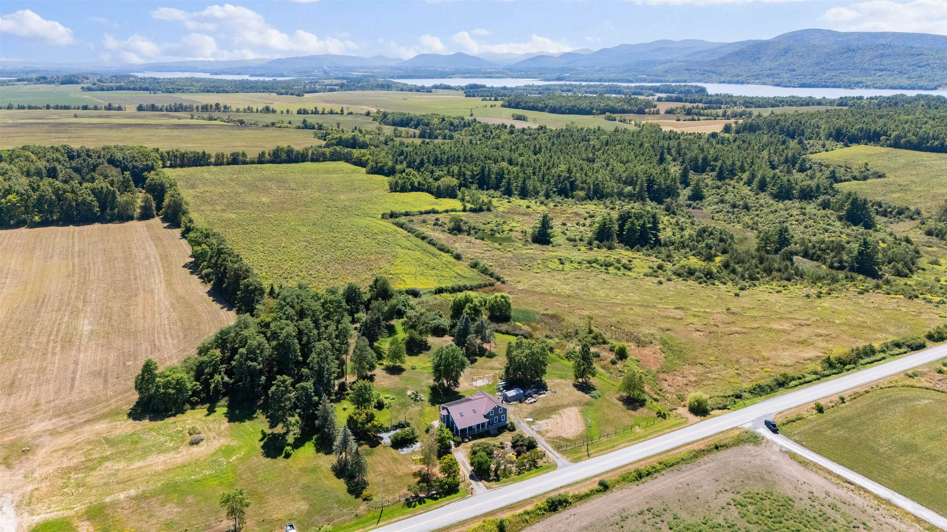 Photo 4 of Single family home for sale at 4351 Crown Point Rd, Bridport, VT 05734 | MLS# 5090108 | Listing updated on 2026-09-18