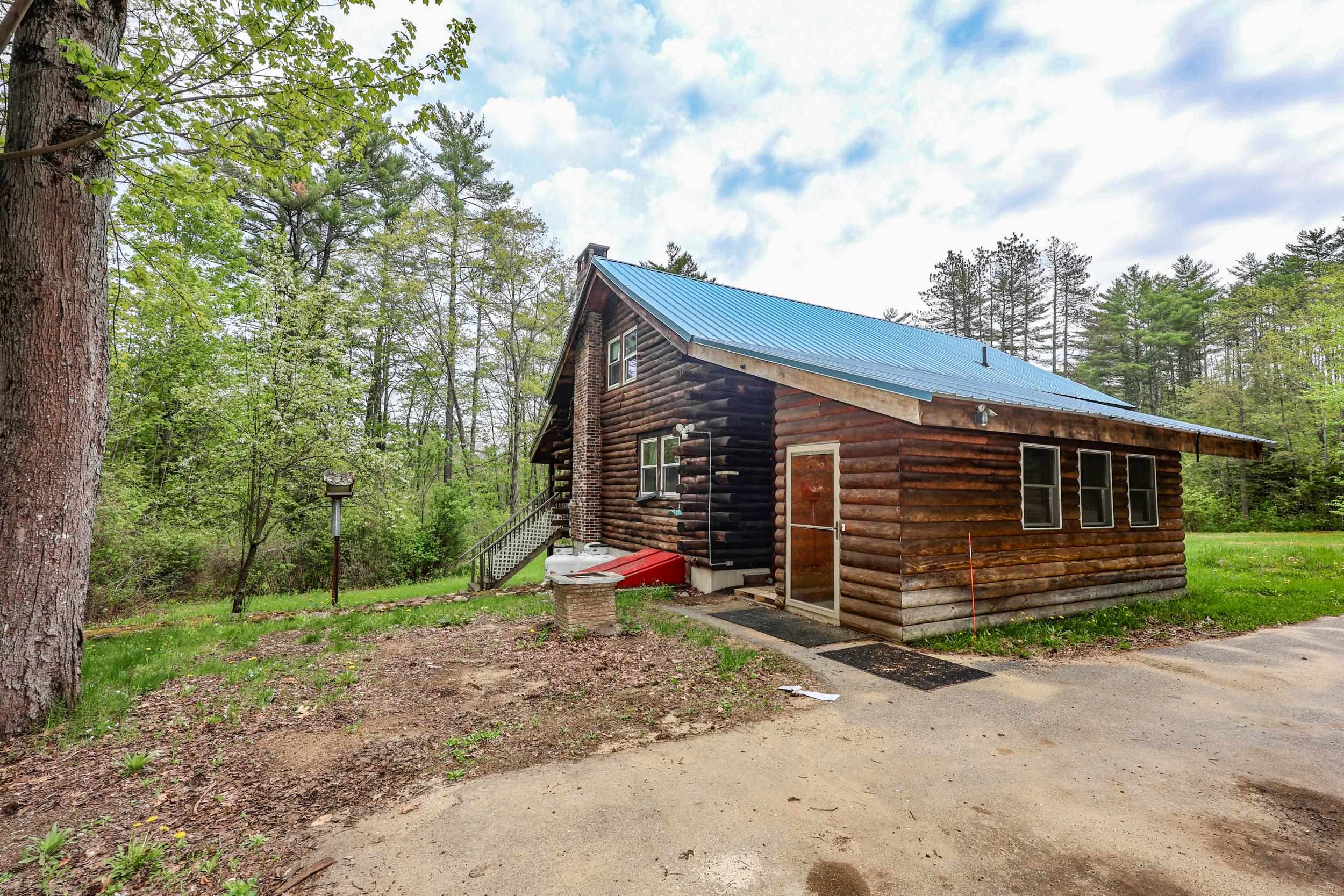 471 Salisbury Rd, Franklin, NH 03235