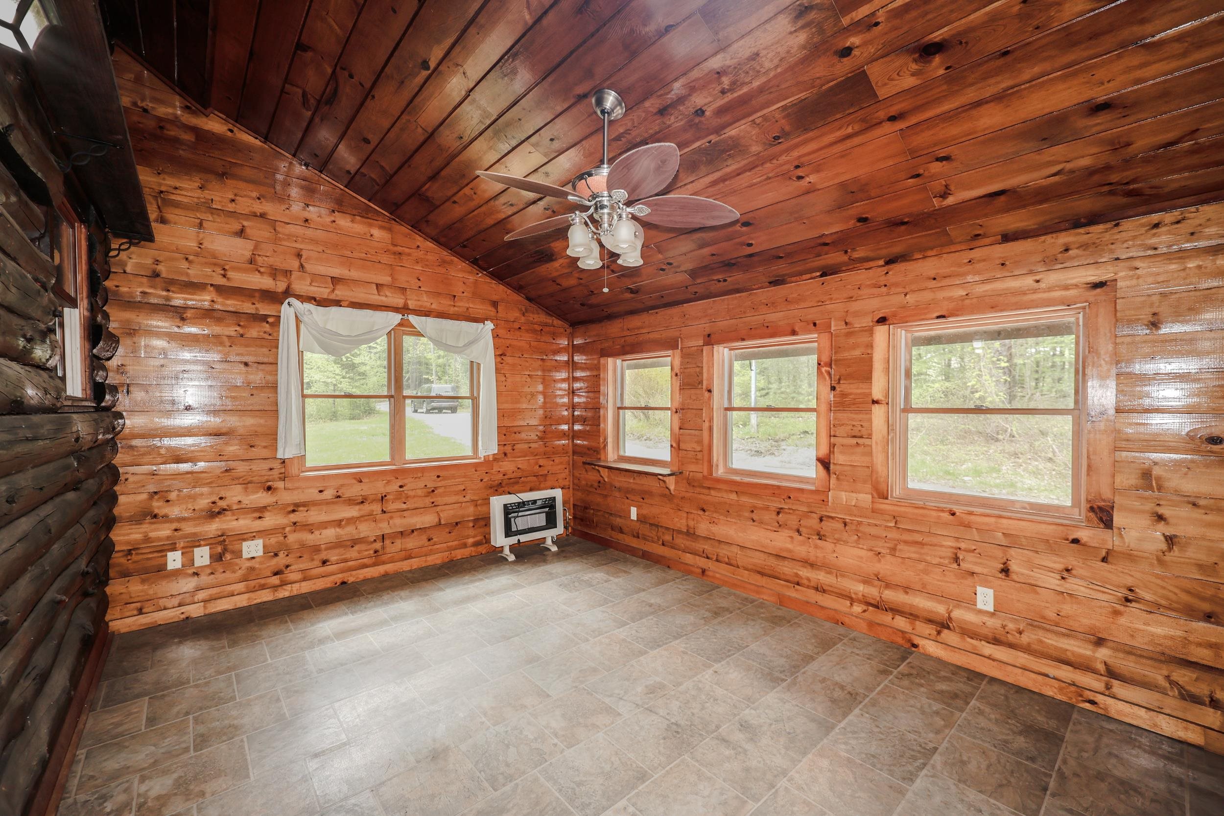 471 Salisbury Rd, Franklin, NH 03235