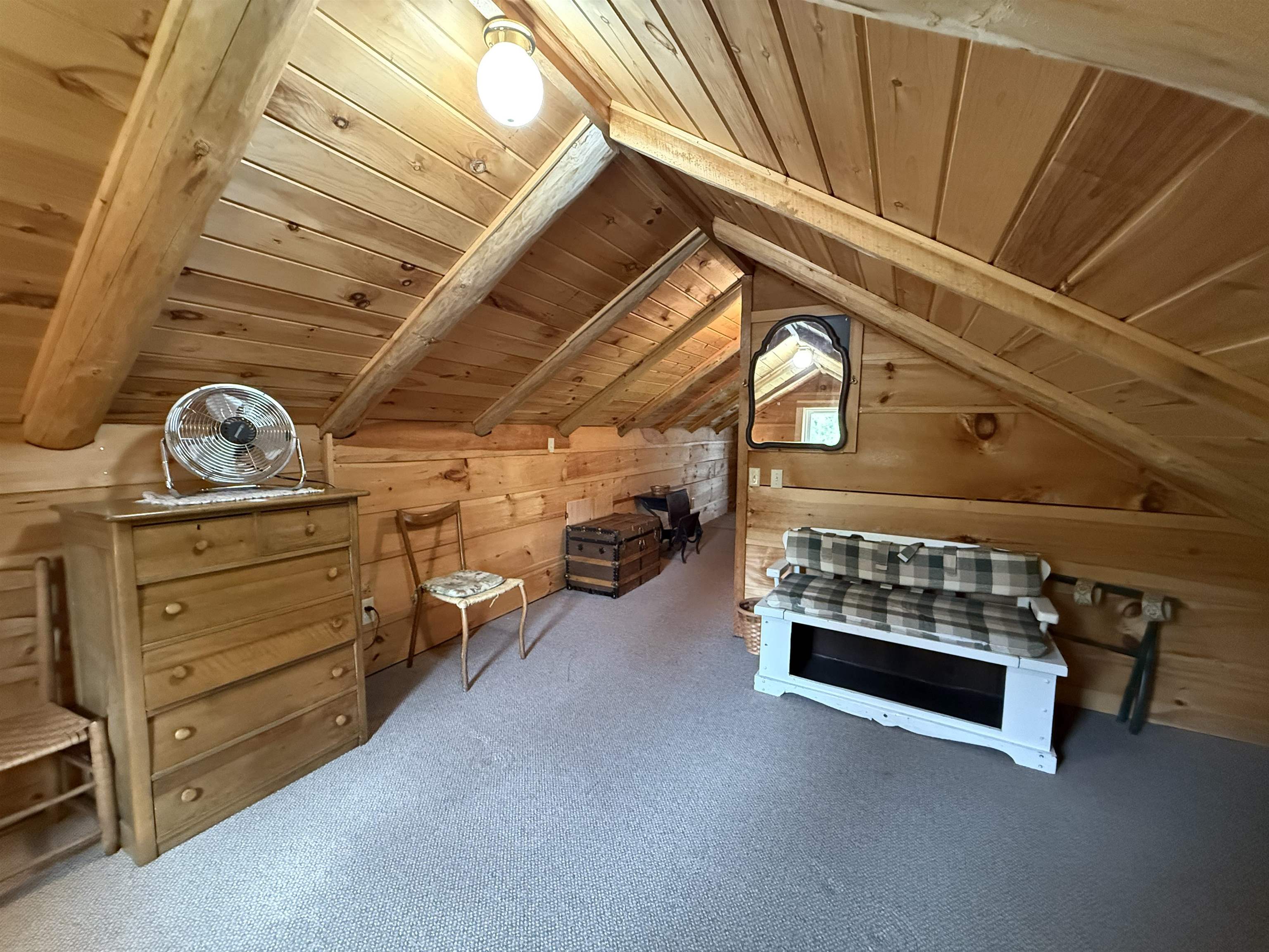 Second Floor Bedroom 25261532