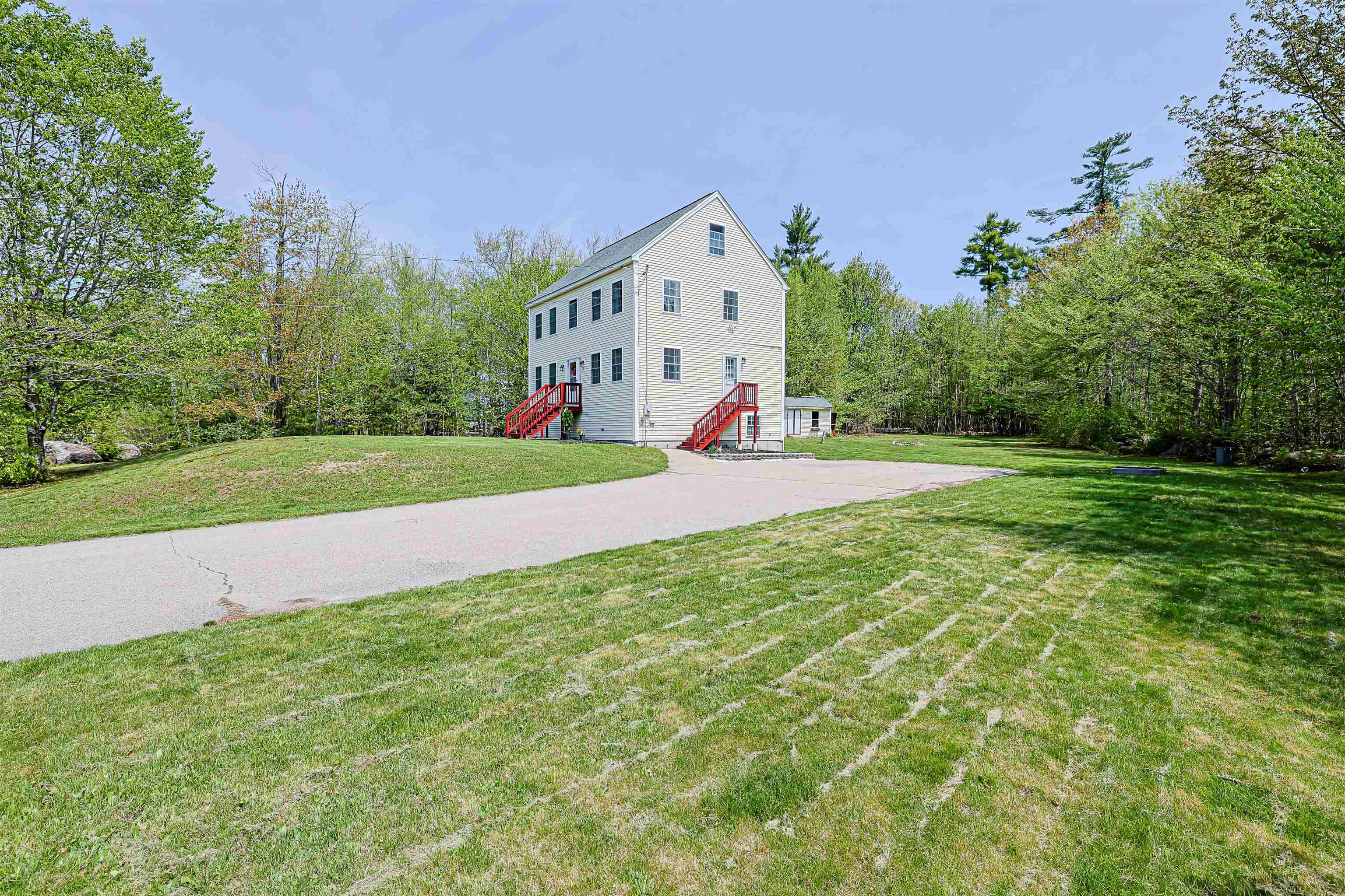 19 Cherub Dr, Farmington, NH 03835