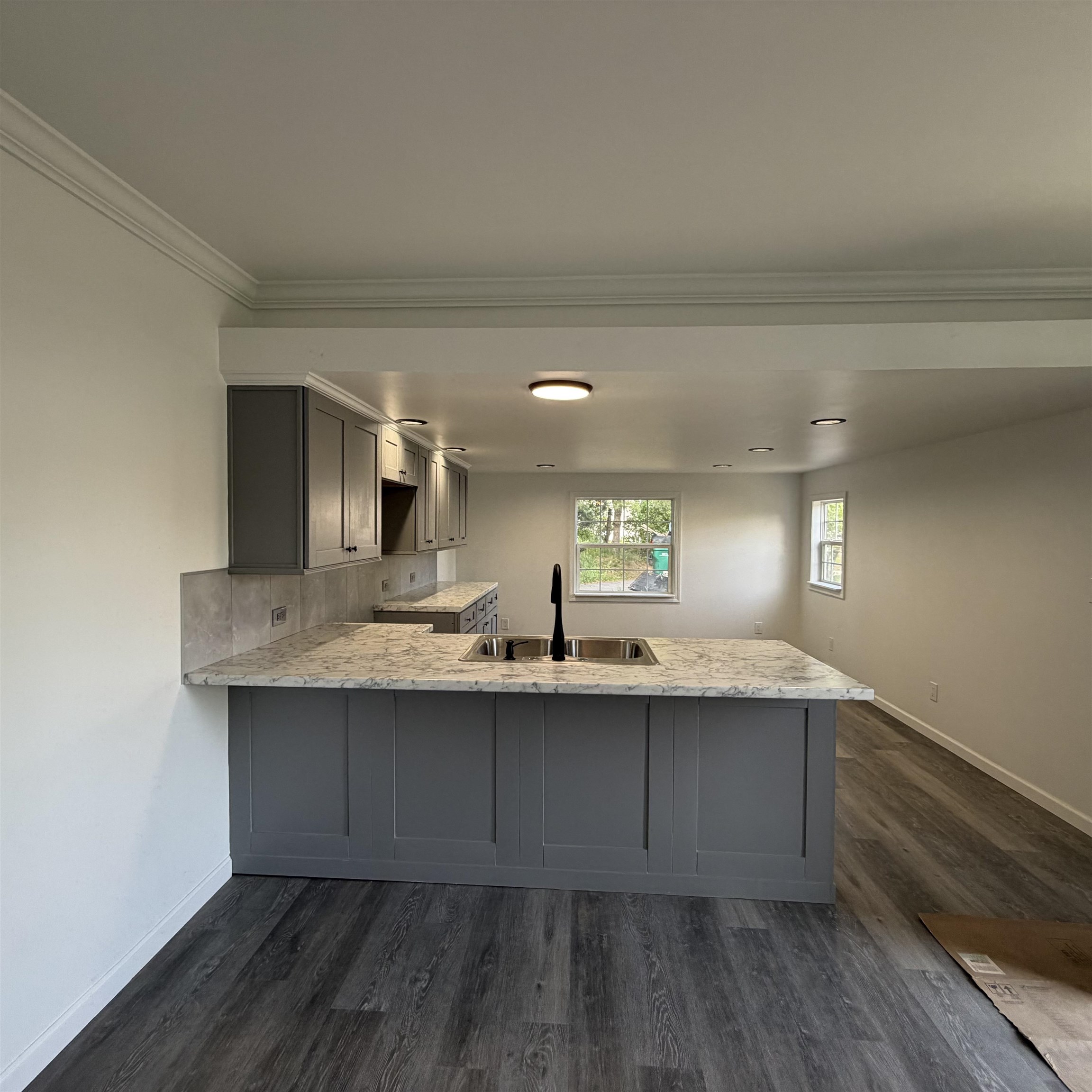 25 Riverview Dr, Rochester, NH 03867