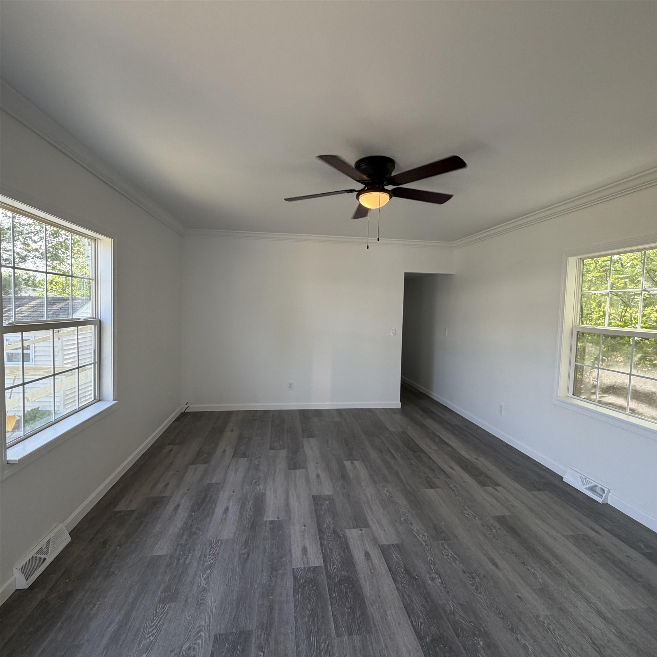 25 Riverview Dr, Rochester, NH 03867