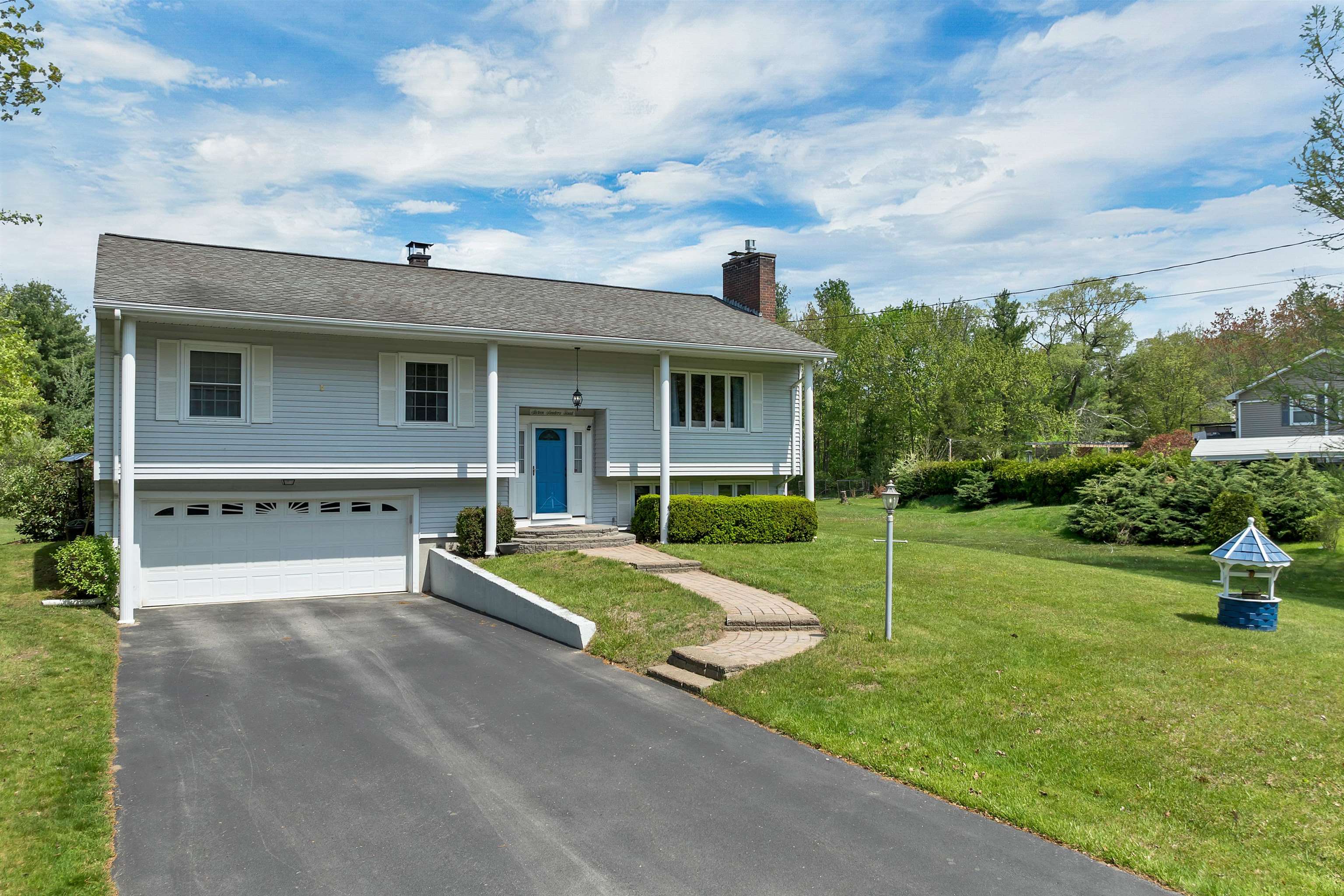 16 Sanders Rd, Hudson, NH 03051
