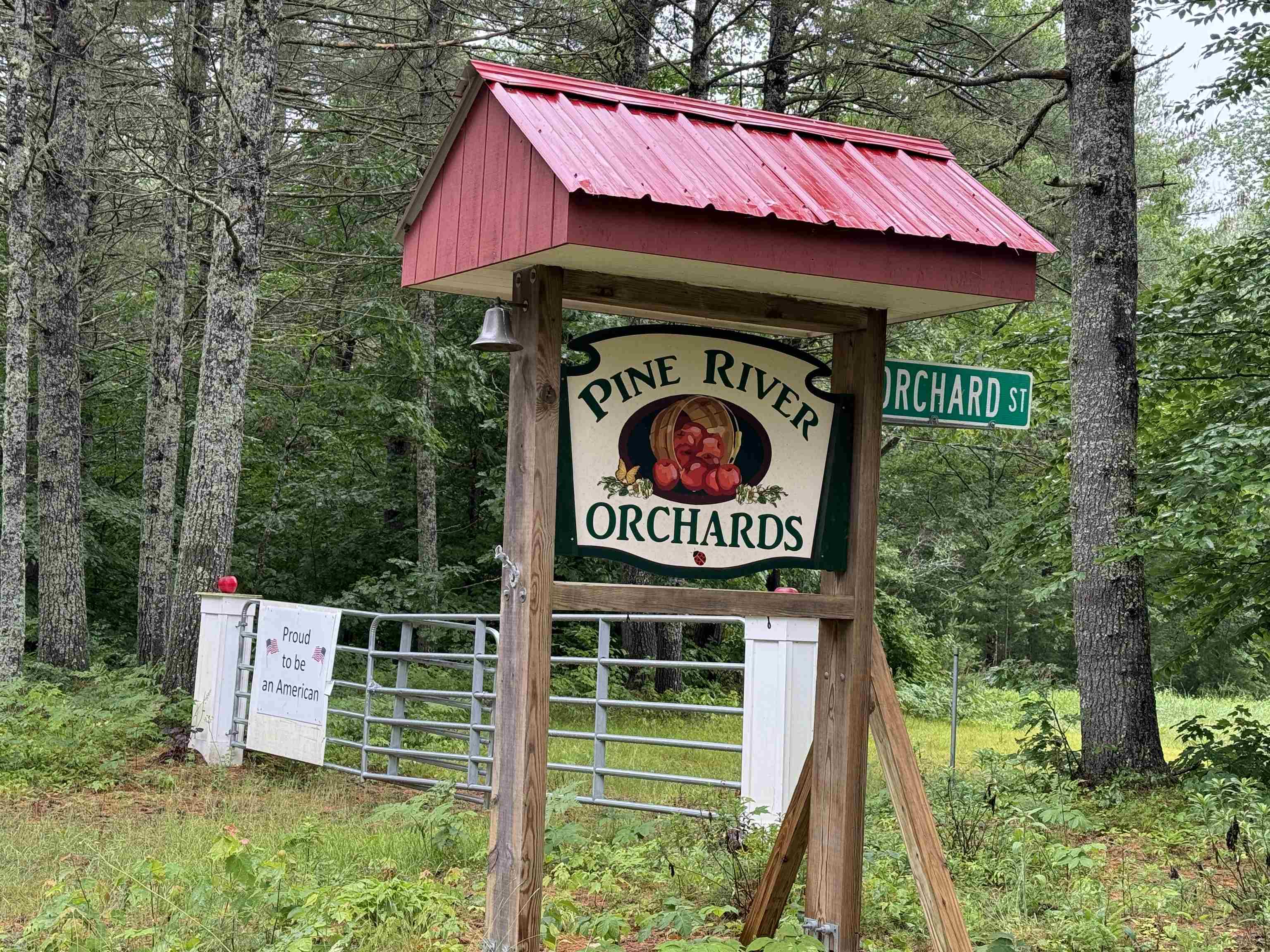 67 Old Pound Rd, Effingham, NH 03882