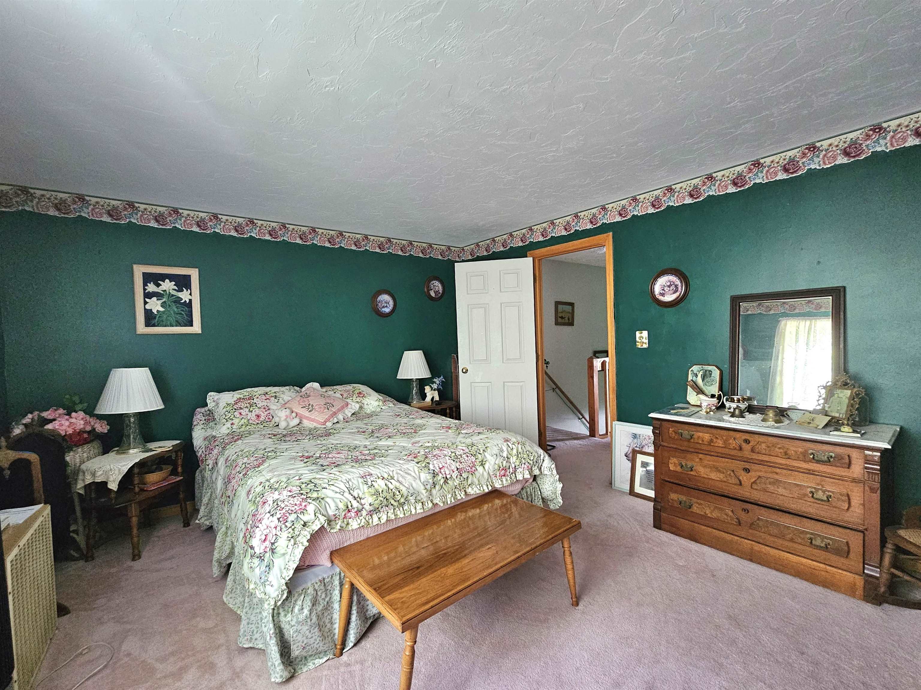 69 Birch Glen Dr, Bennington, NH 03442