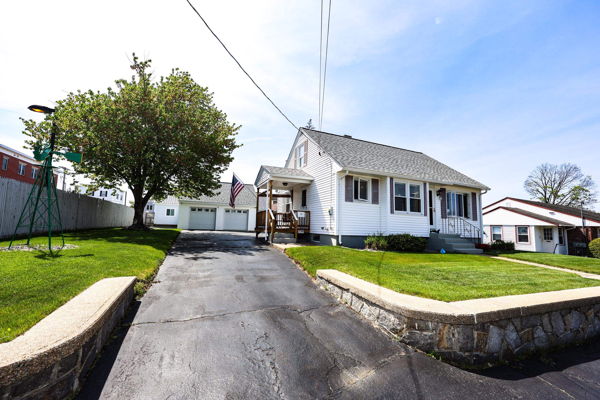 36 Alsace St, Manchester, NH 03102