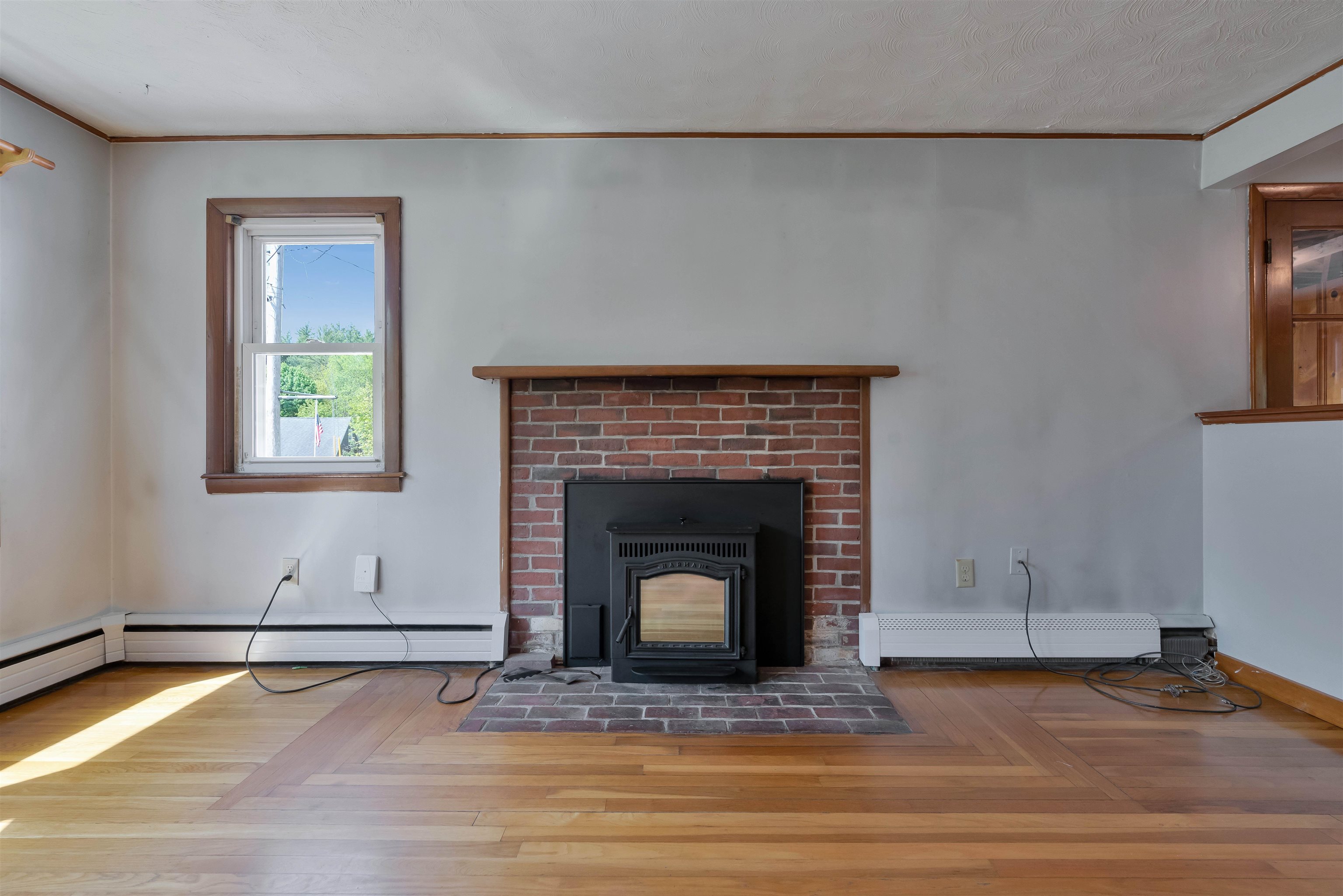 14 Phinney Ln, Exeter, NH 03833