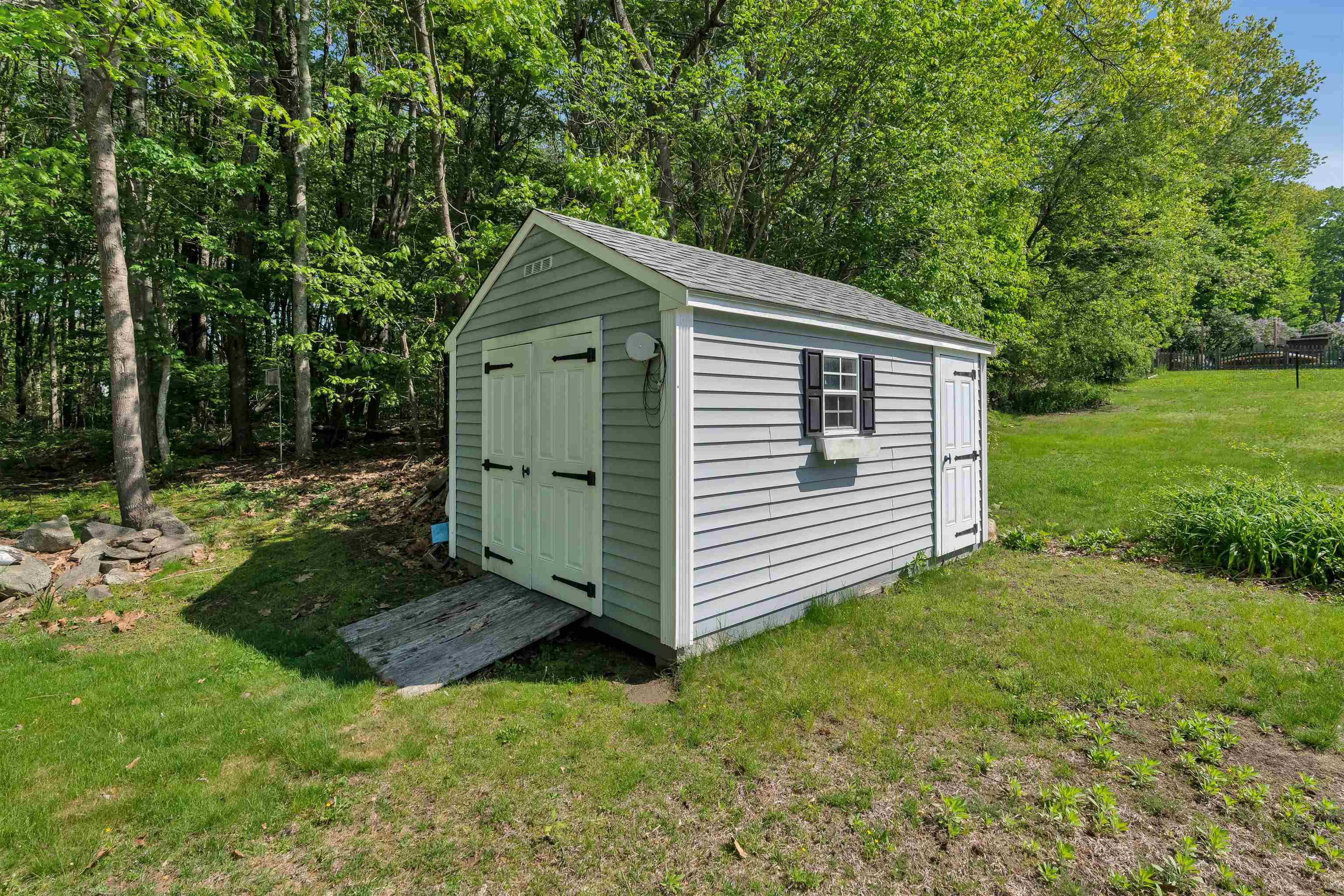 14 Phinney Ln, Exeter, NH 03833